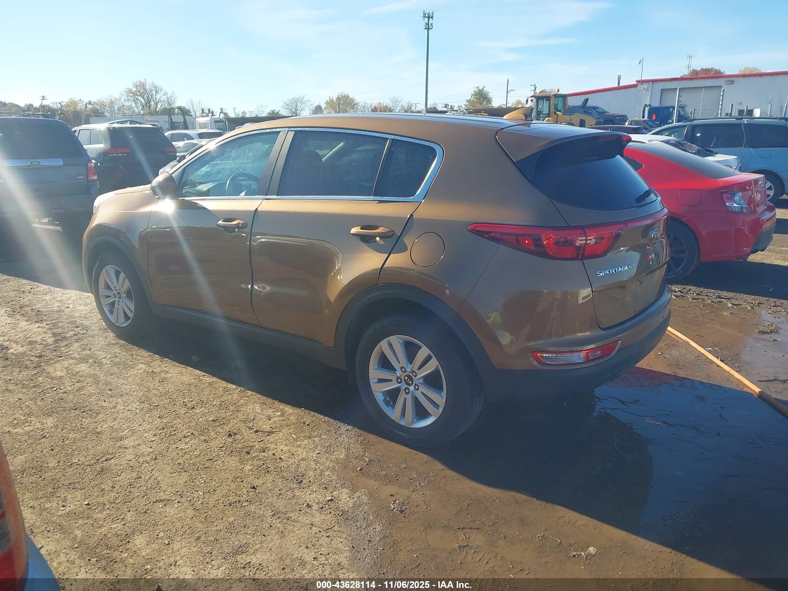 KIA SPORTAGE image 3