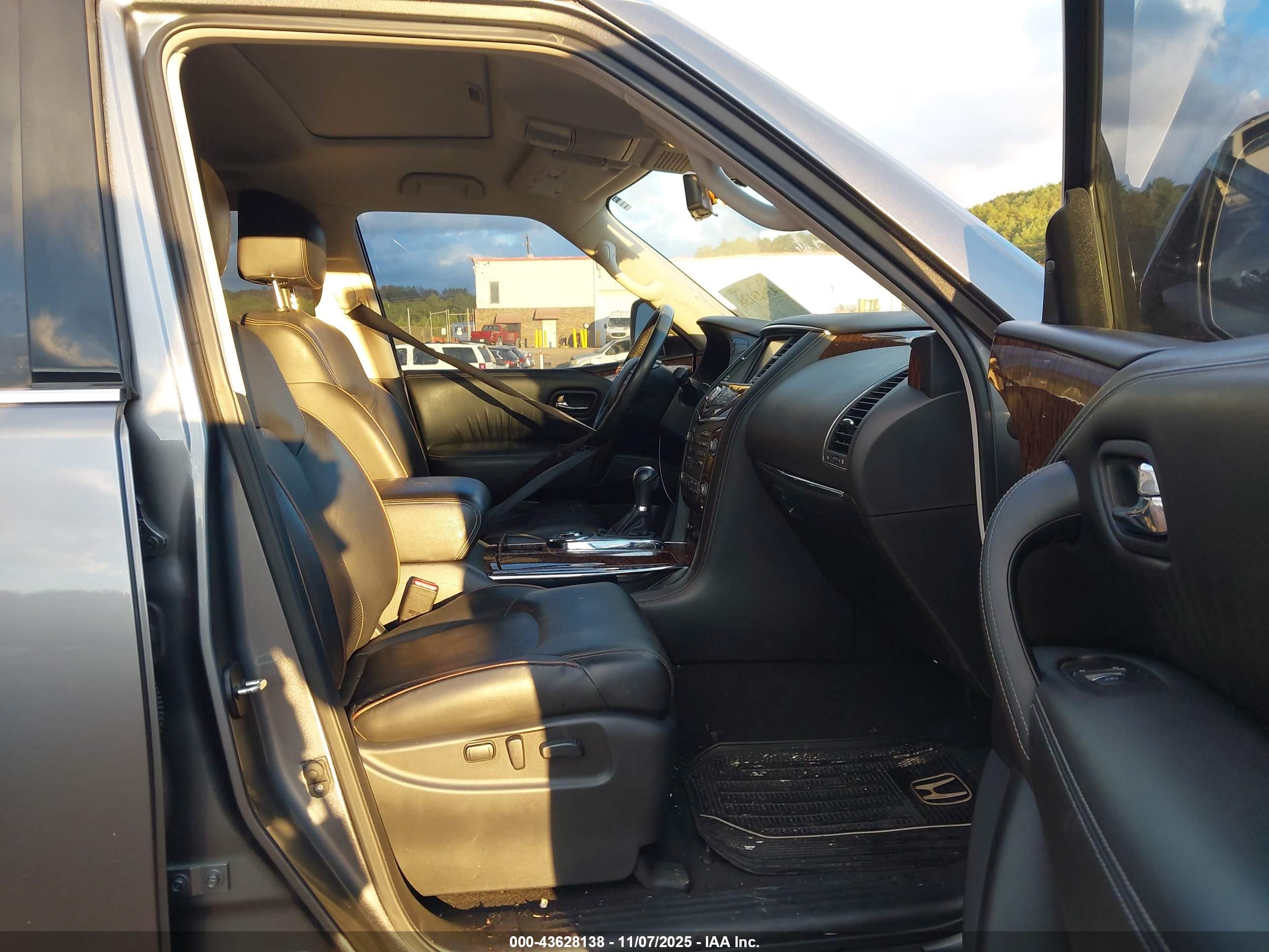 NISSAN ARMADA image 5