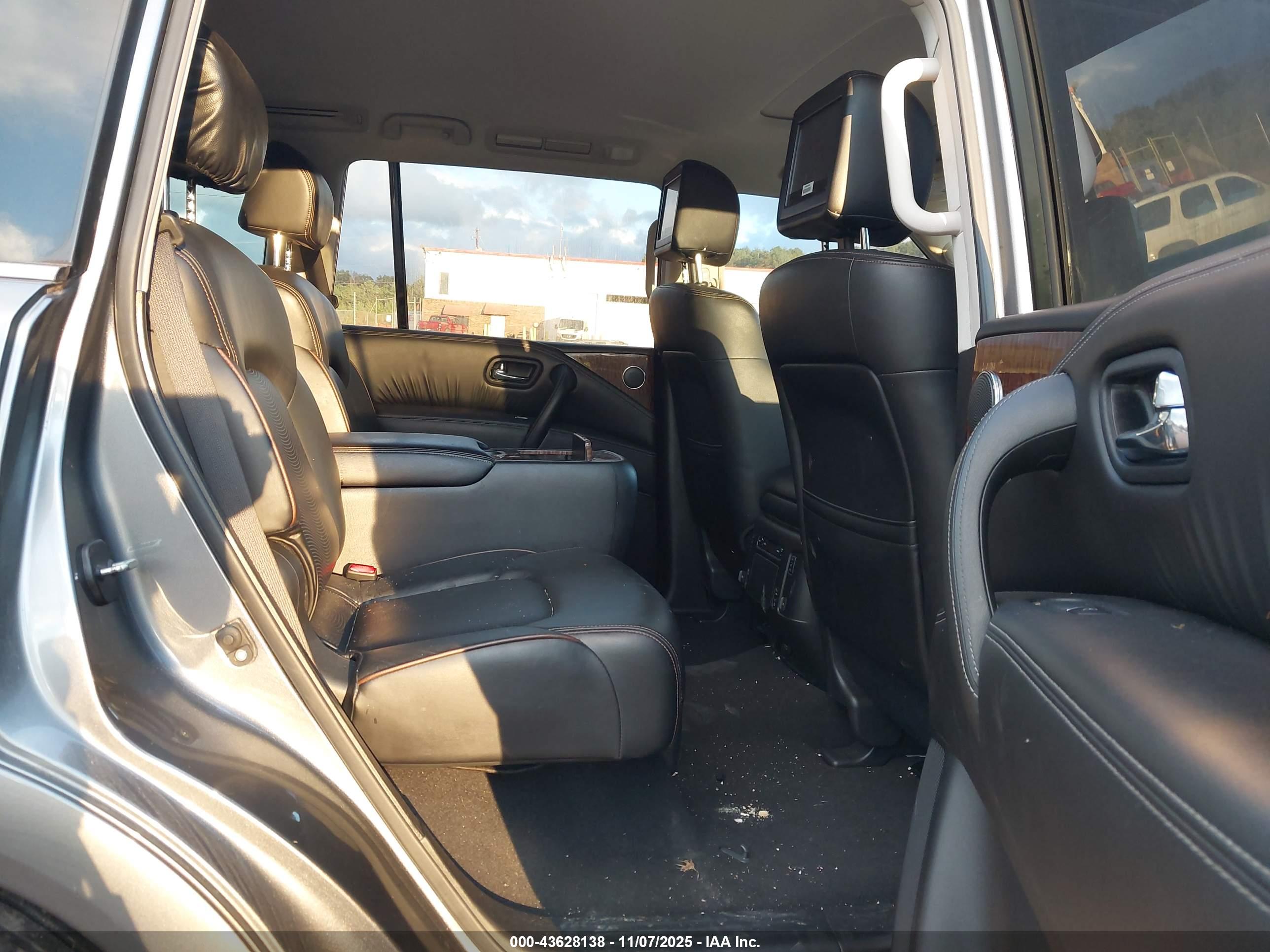 NISSAN ARMADA image 8