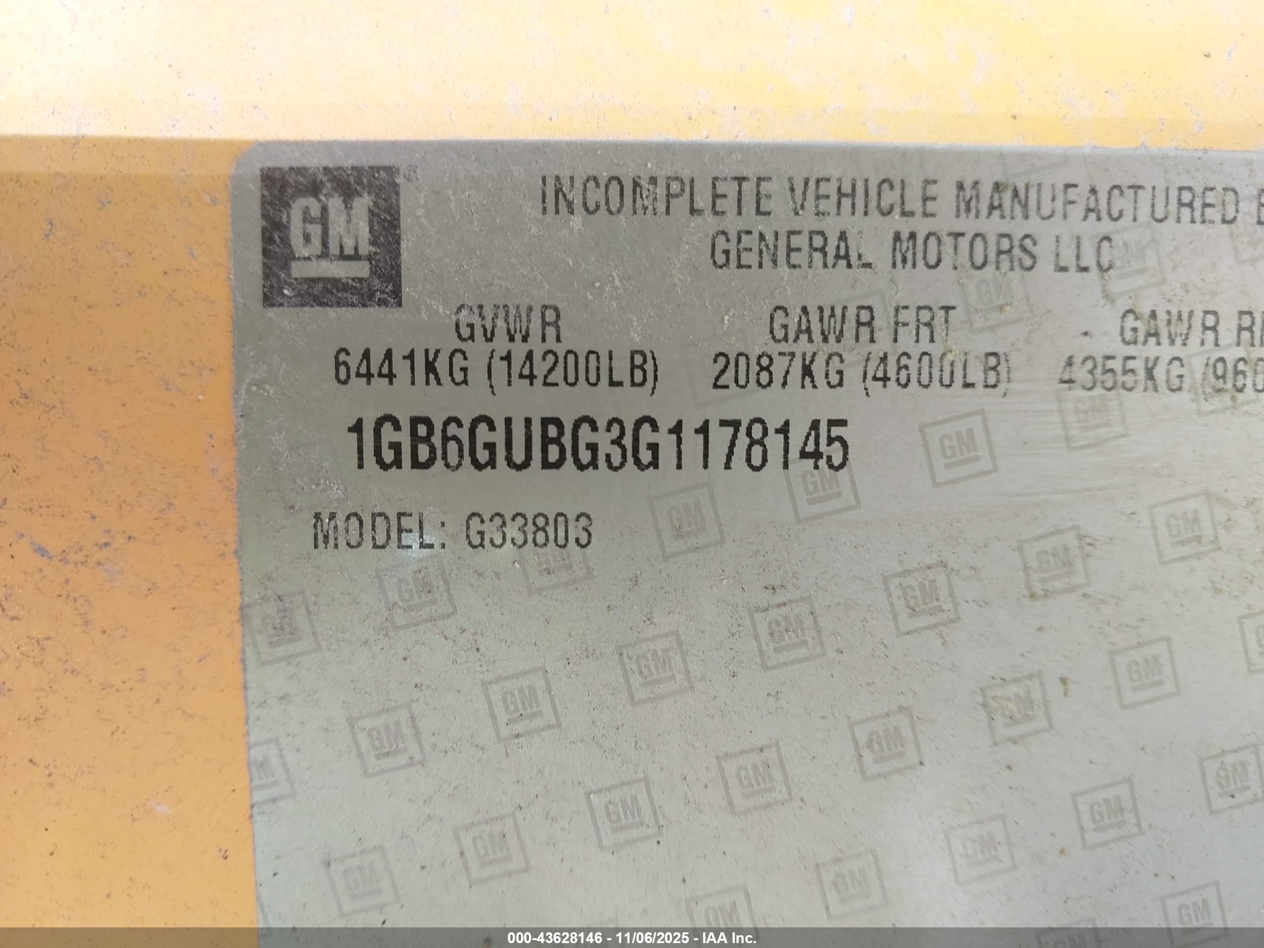 CHEVROLET EXPRESS image 9