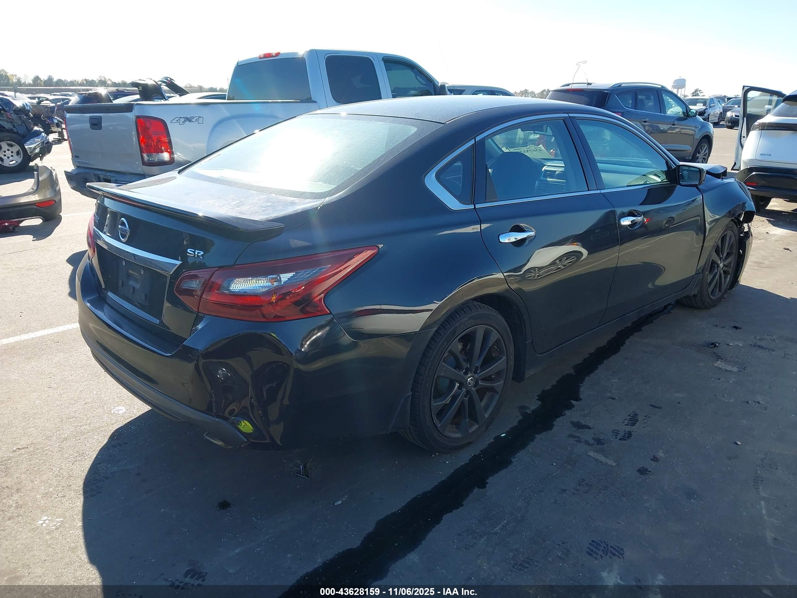 NISSAN ALTIMA image 4