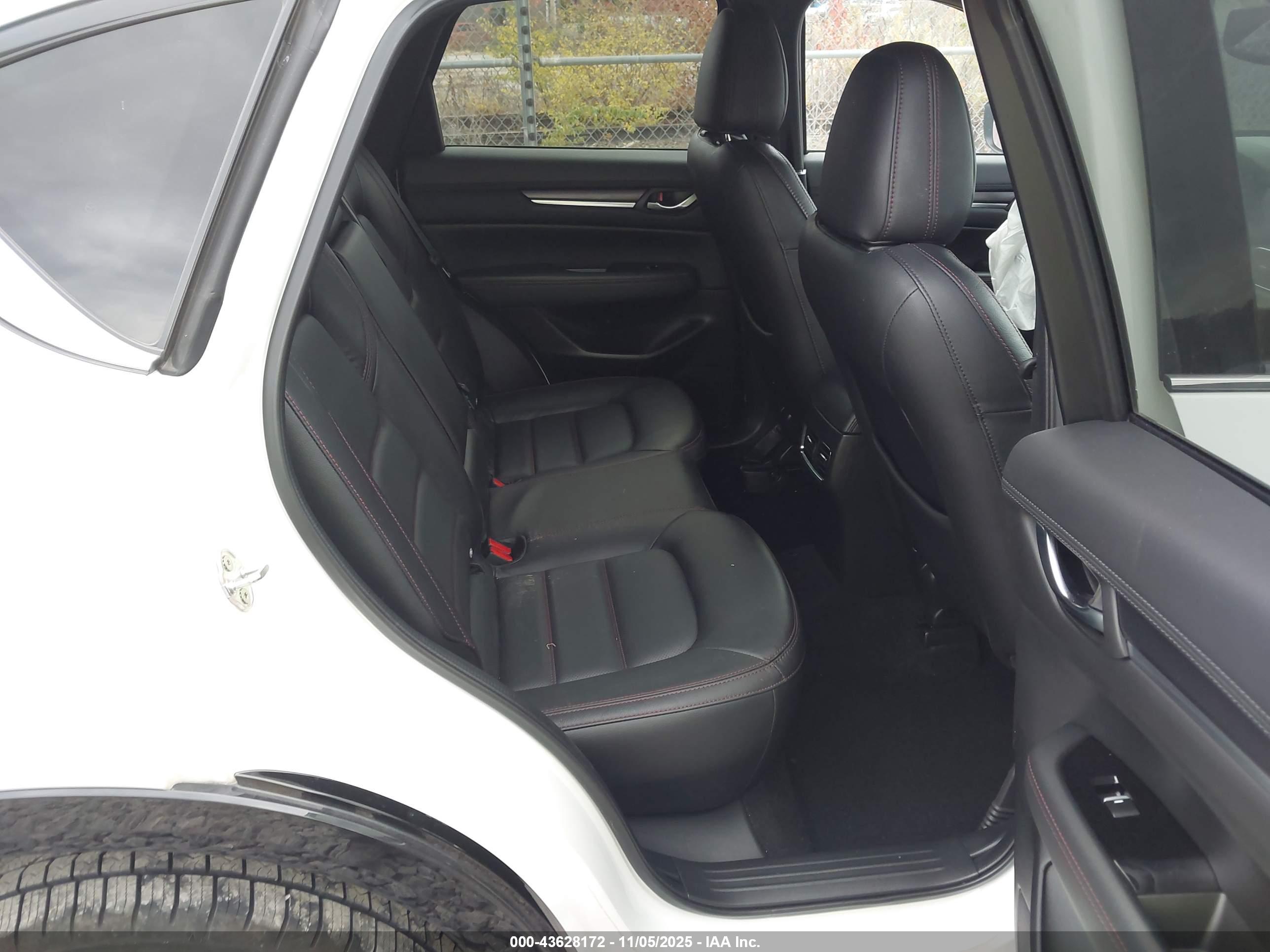 MAZDA CX-5 image 8