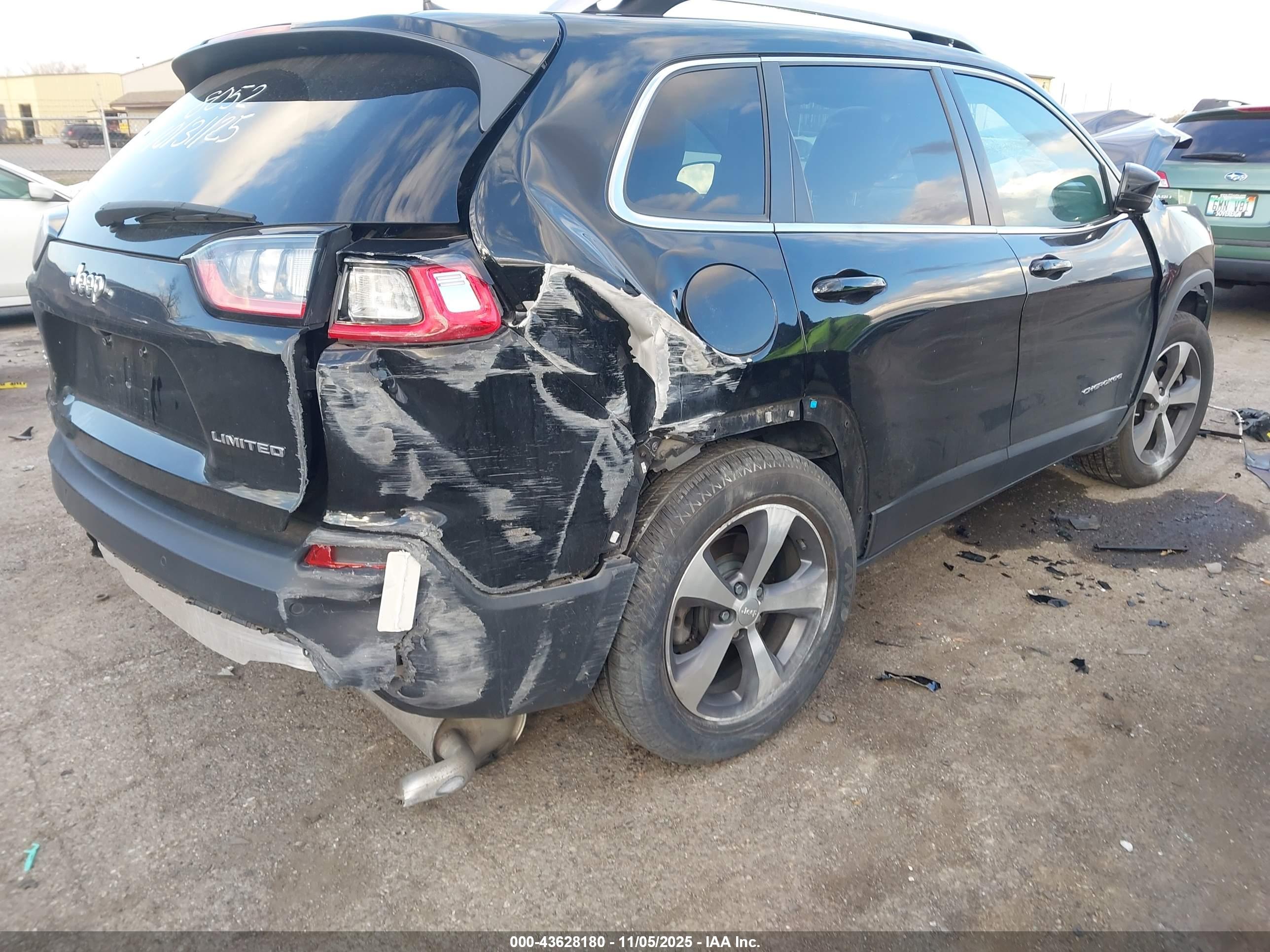 JEEP CHEROKEE image 4