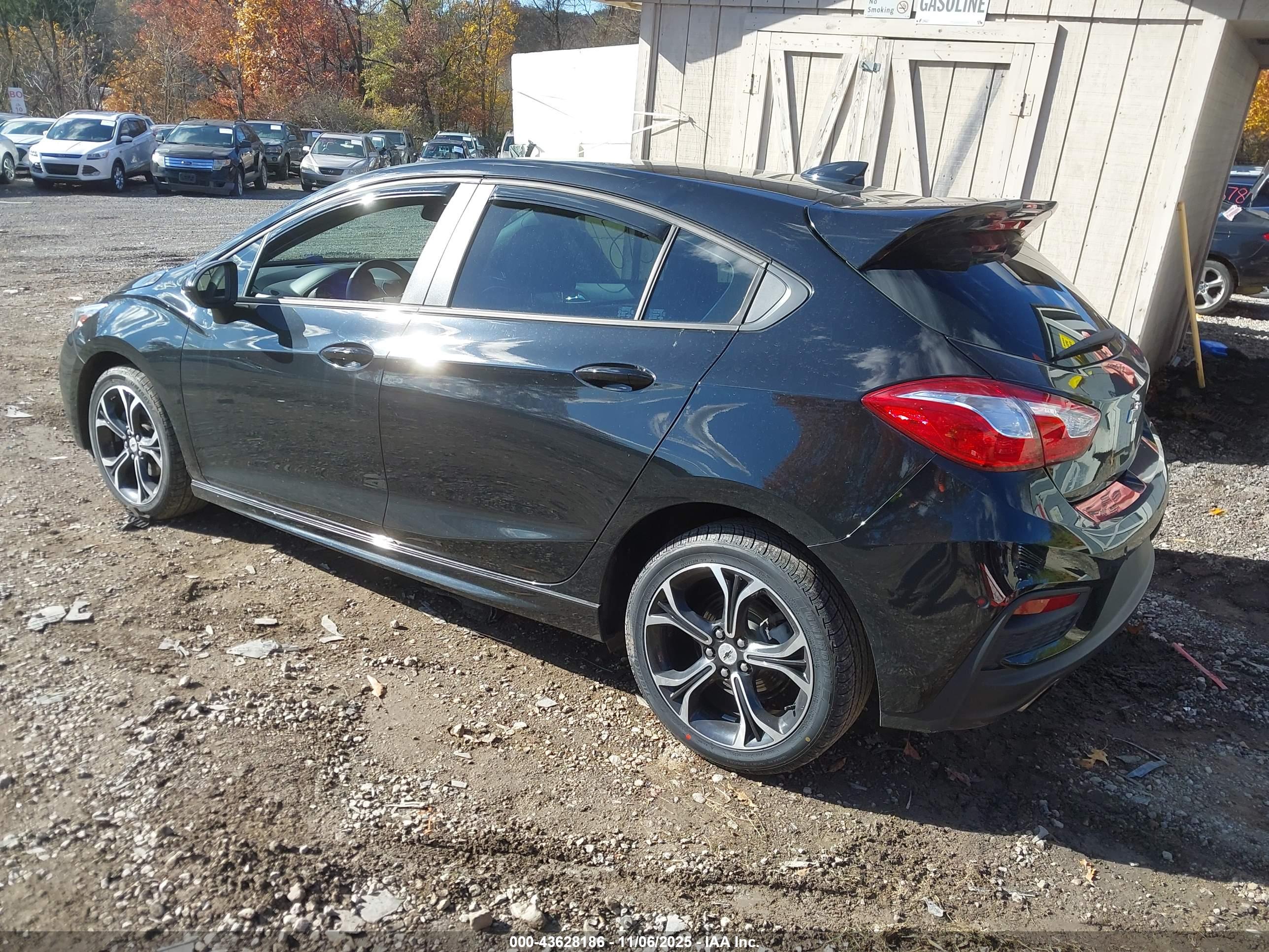 CHEVROLET CRUZE image 3