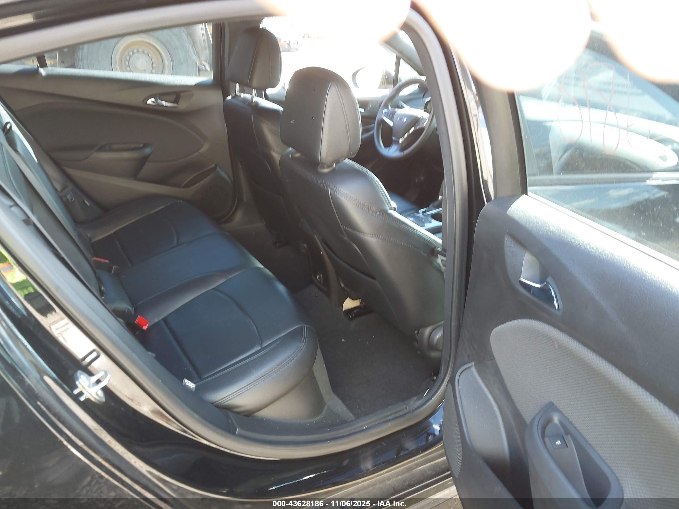 CHEVROLET CRUZE image 8