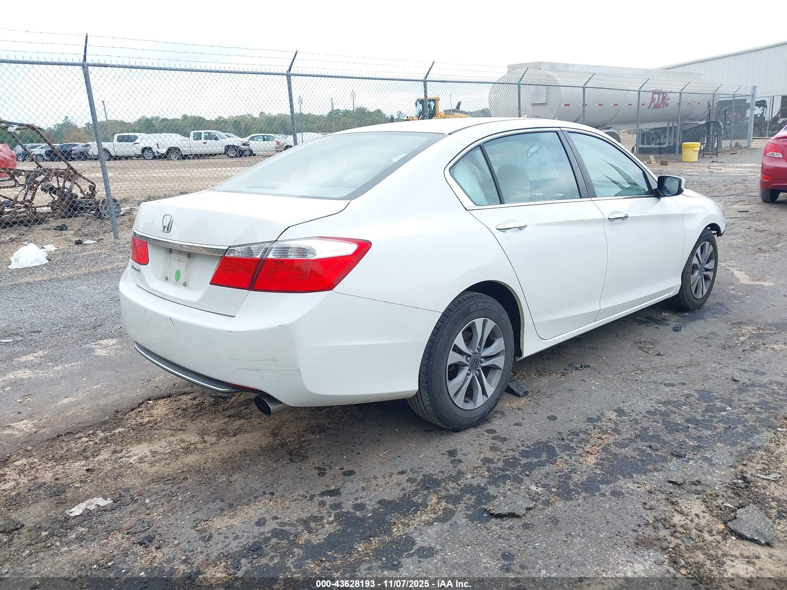 HONDA ACCORD image 4
