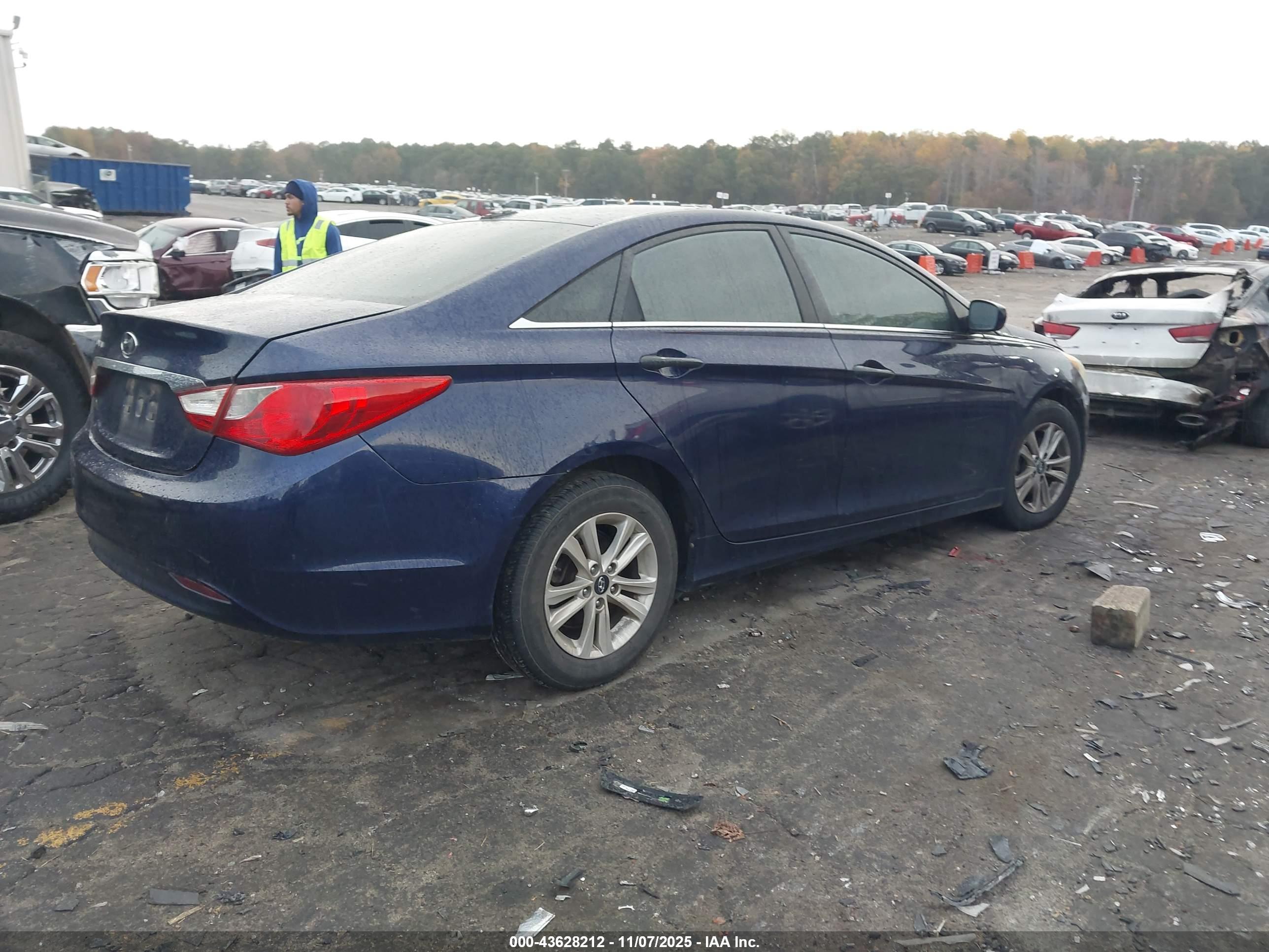 HYUNDAI SONATA image 4