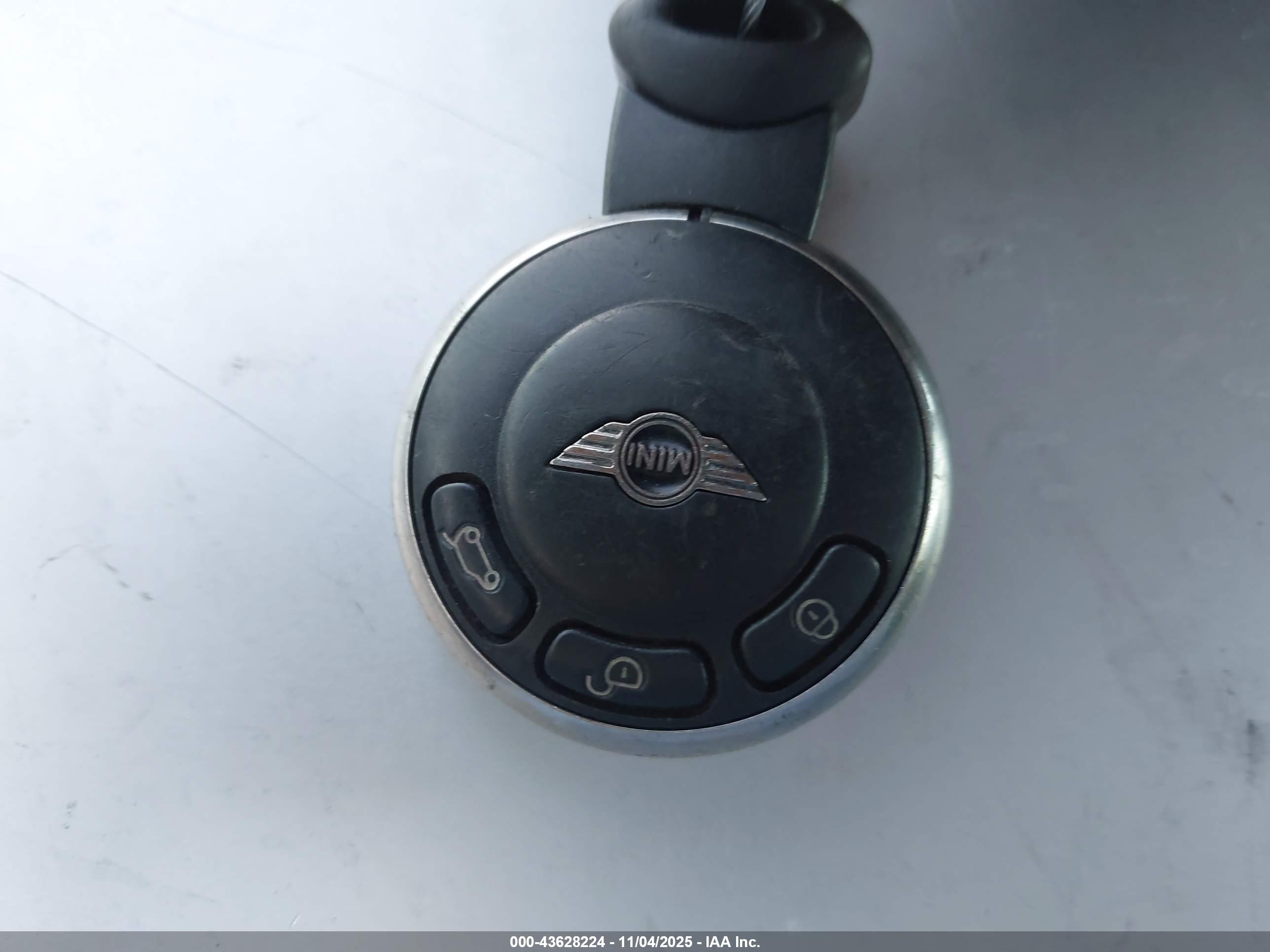 MINI COOPER image 11