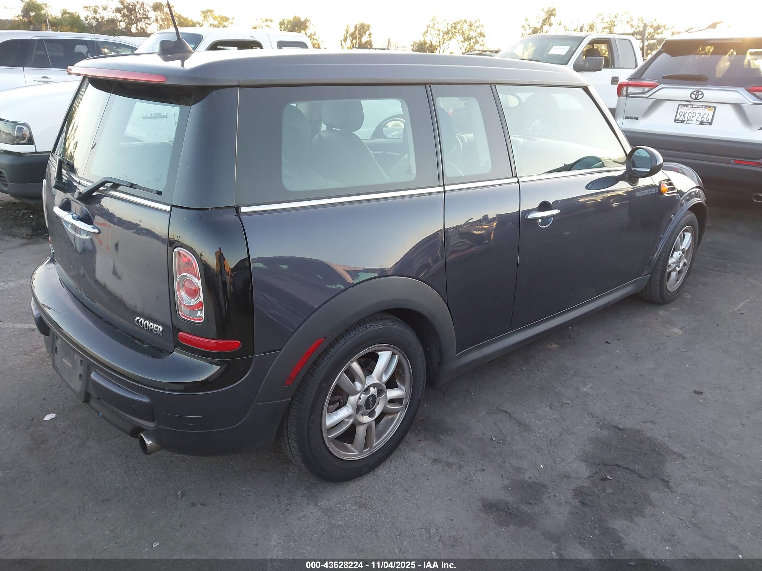 MINI COOPER image 4