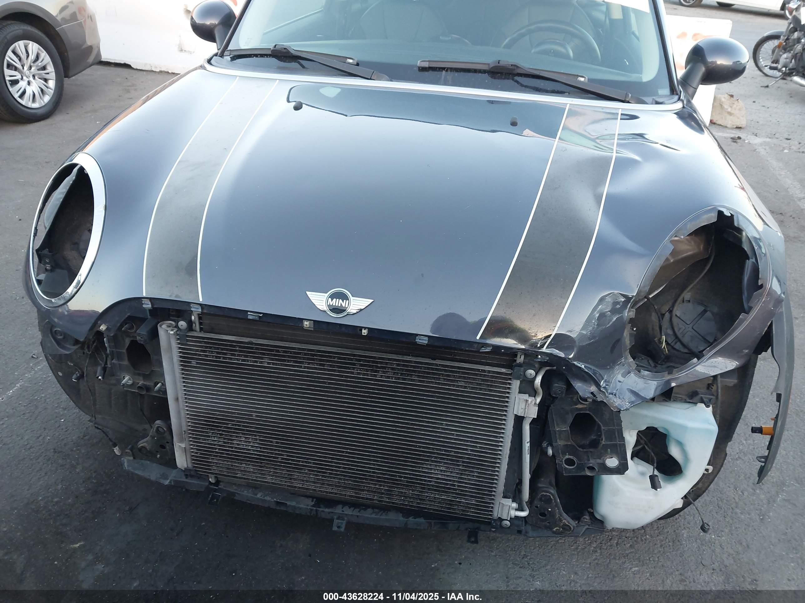 MINI COOPER image 6