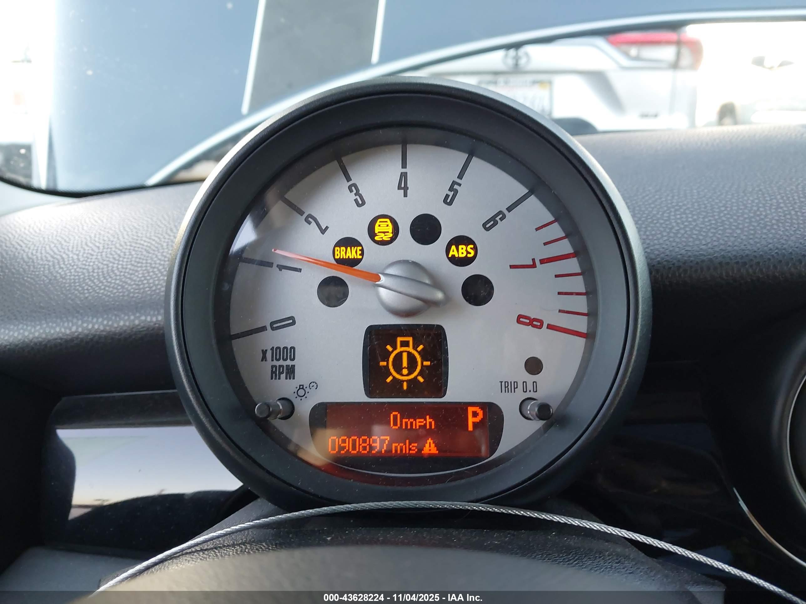 MINI COOPER image 7