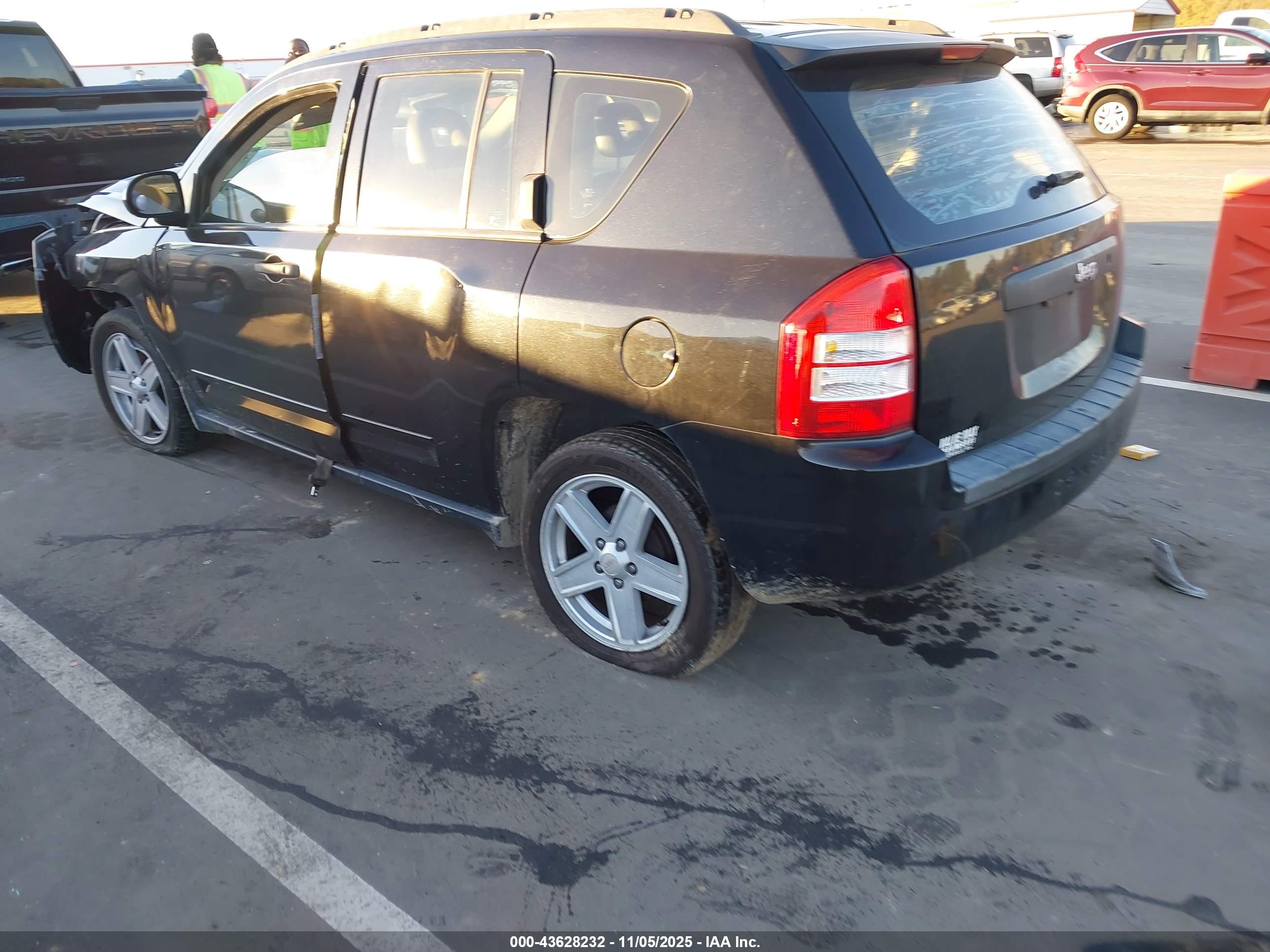 JEEP COMPASS image 3