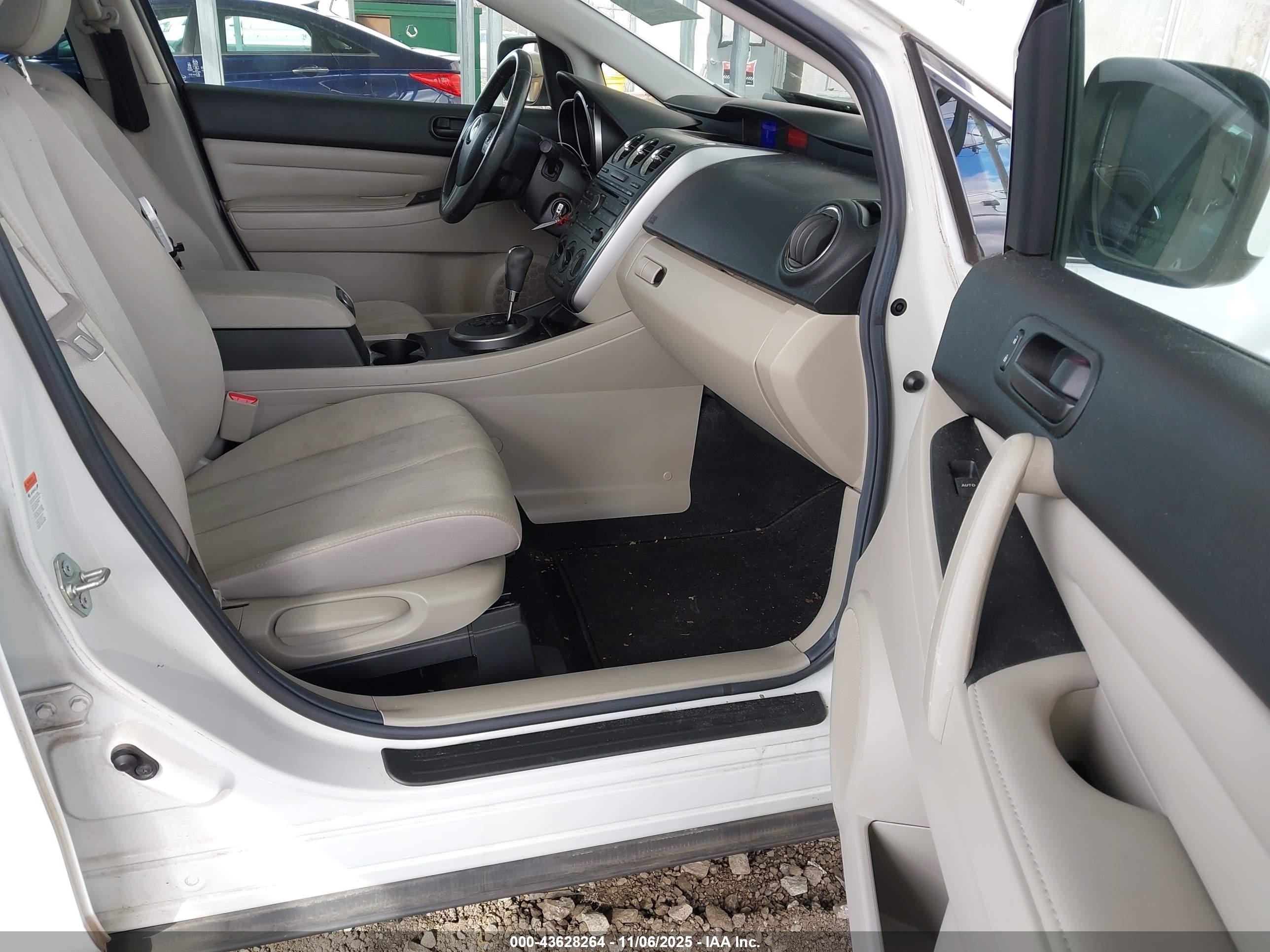 MAZDA CX-7 image 5