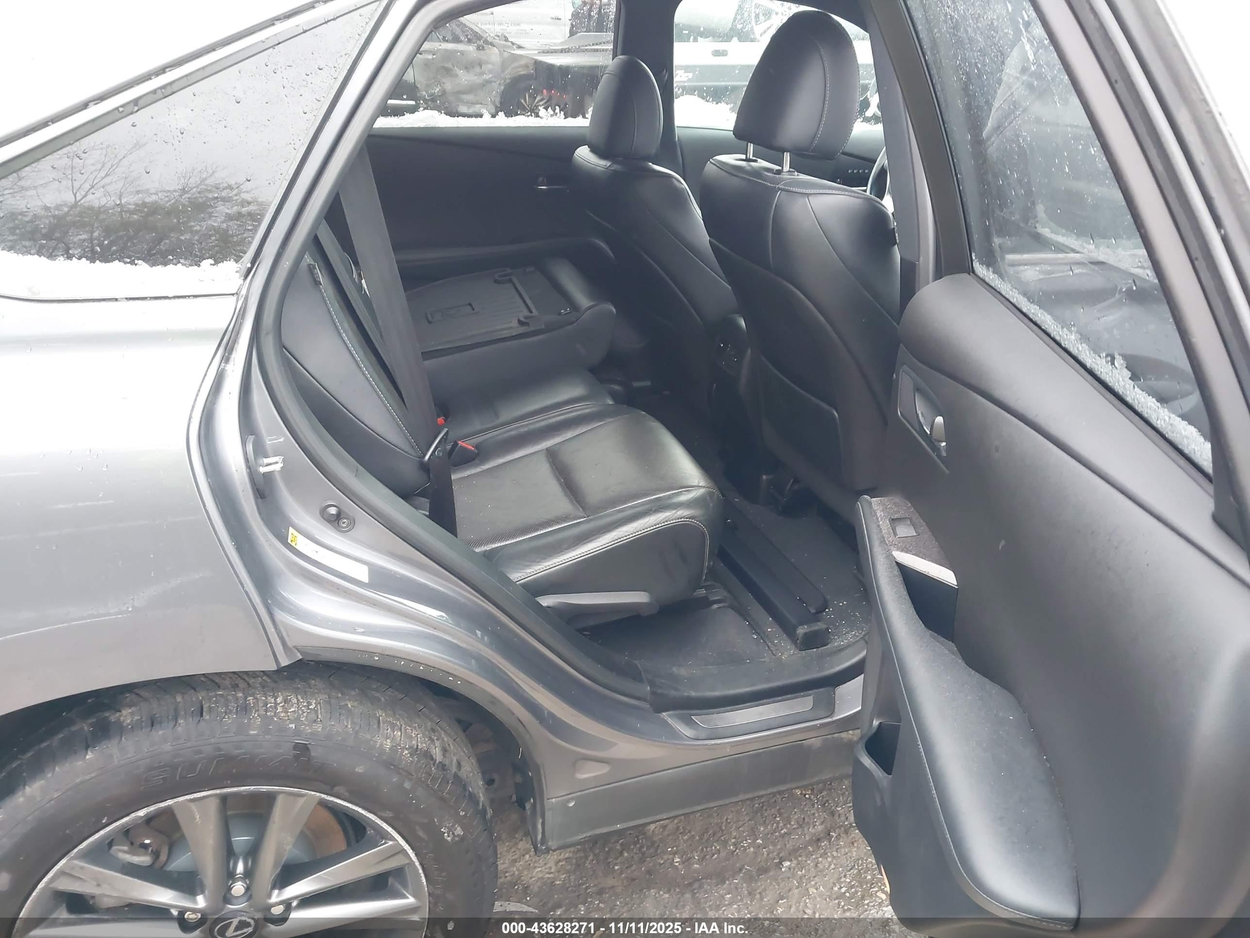 LEXUS RX image 8