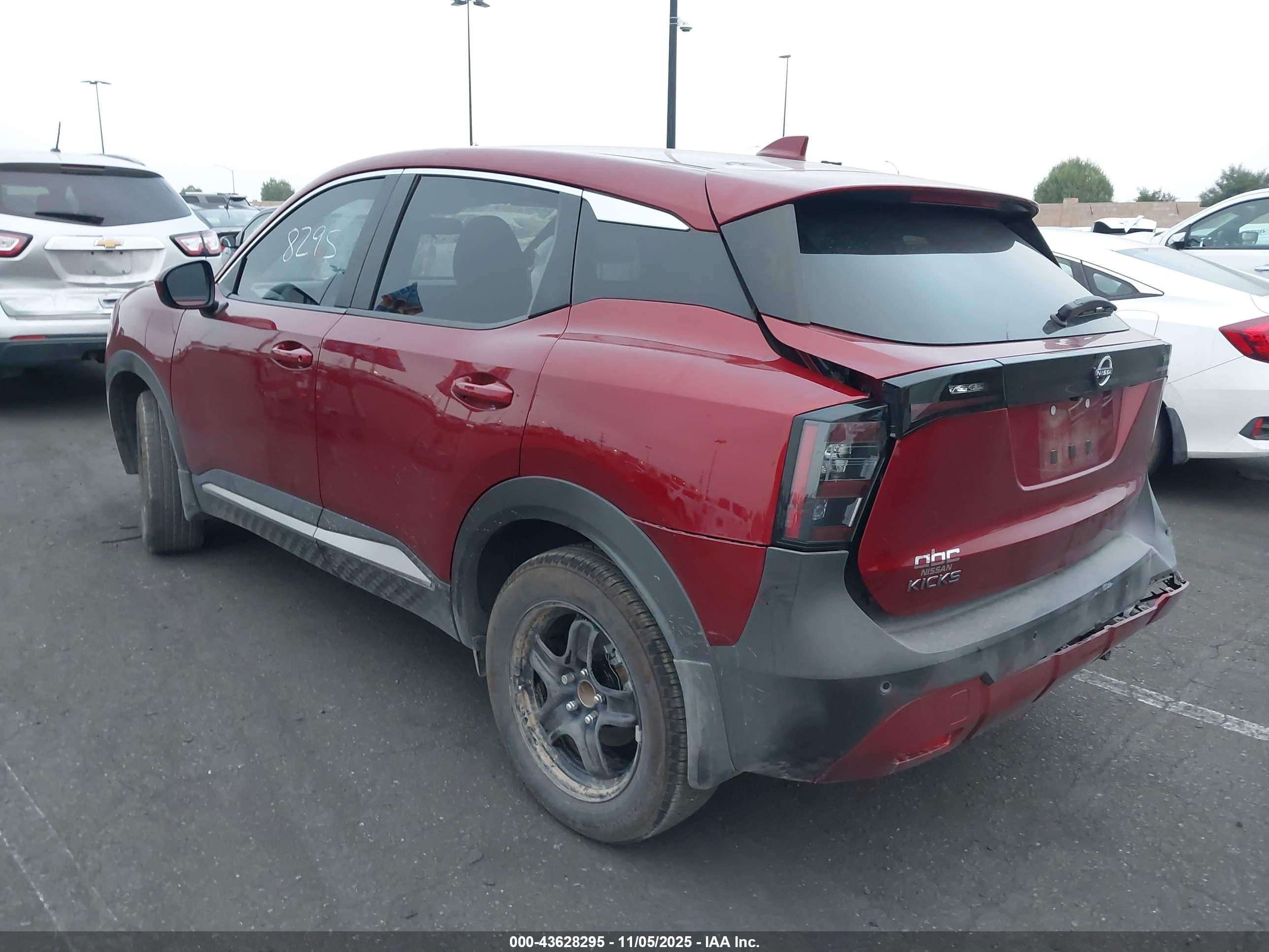 NISSAN KICKS image 3