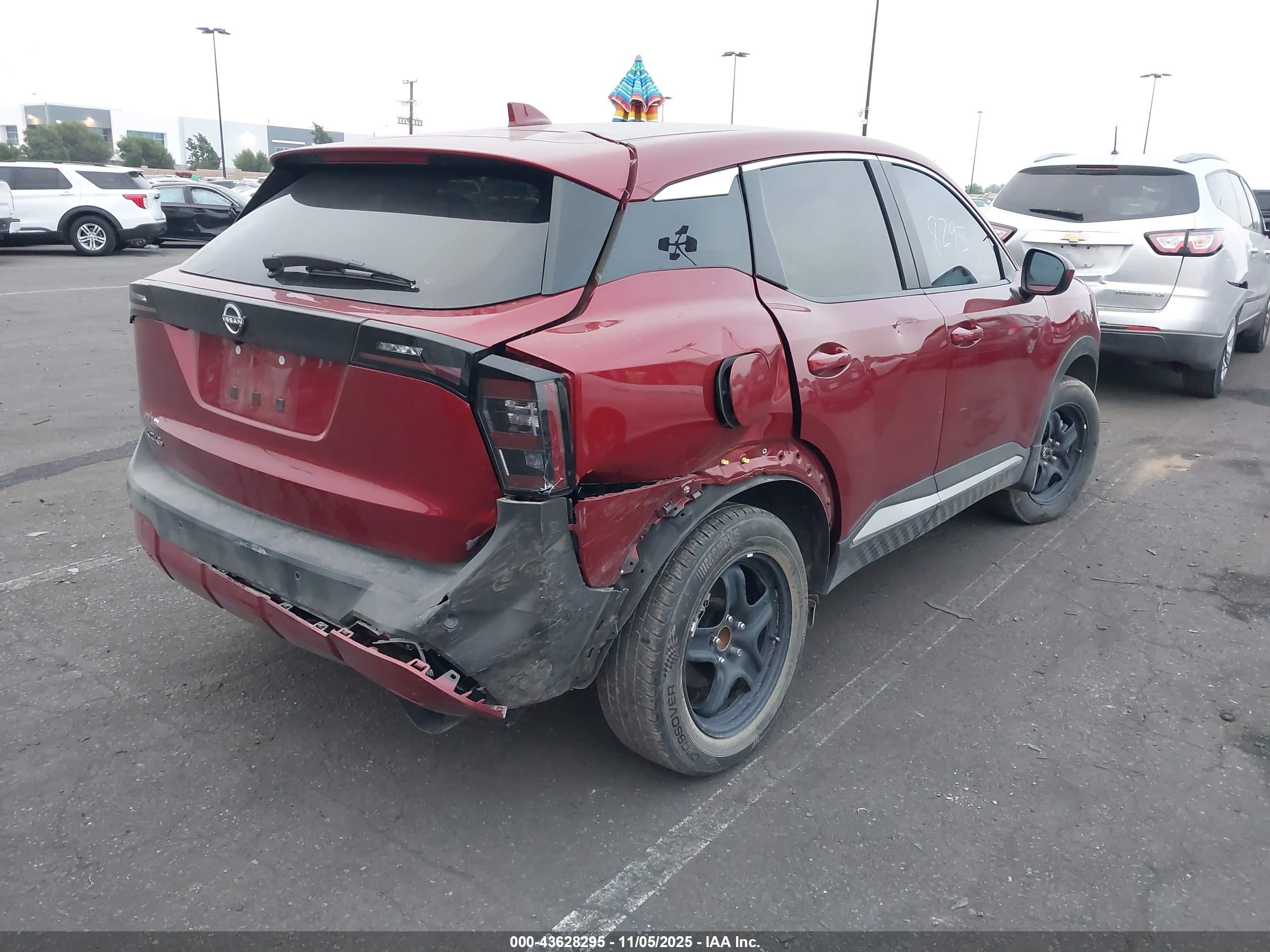 NISSAN KICKS image 4