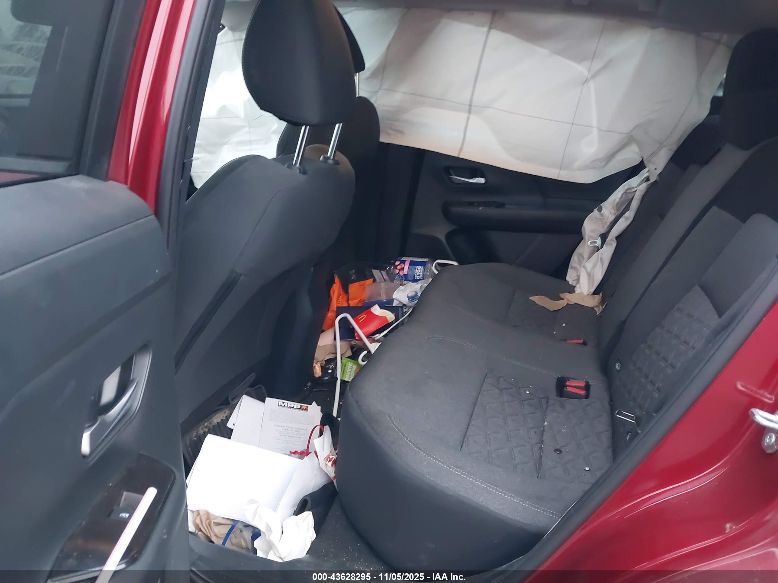 NISSAN KICKS image 8