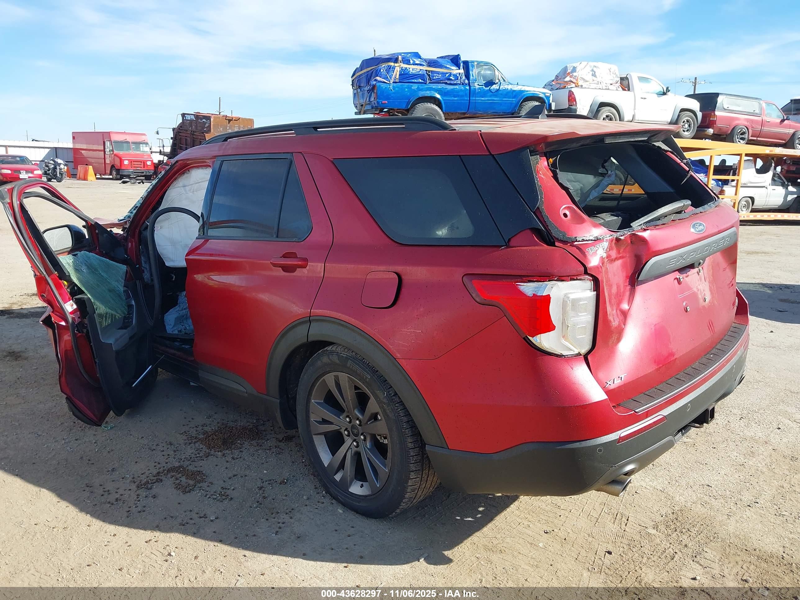 FORD EXPLORER image 3