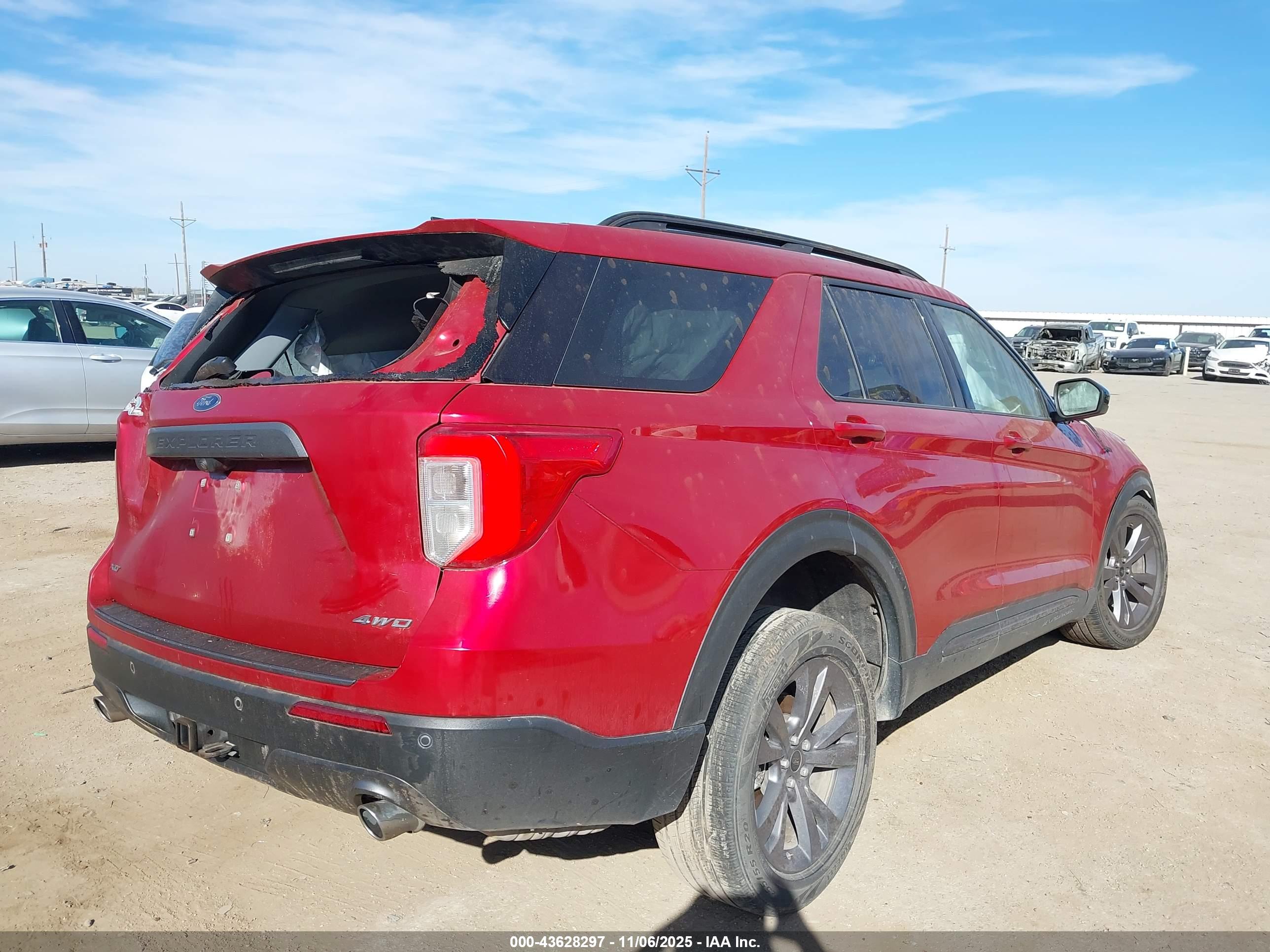 FORD EXPLORER image 4