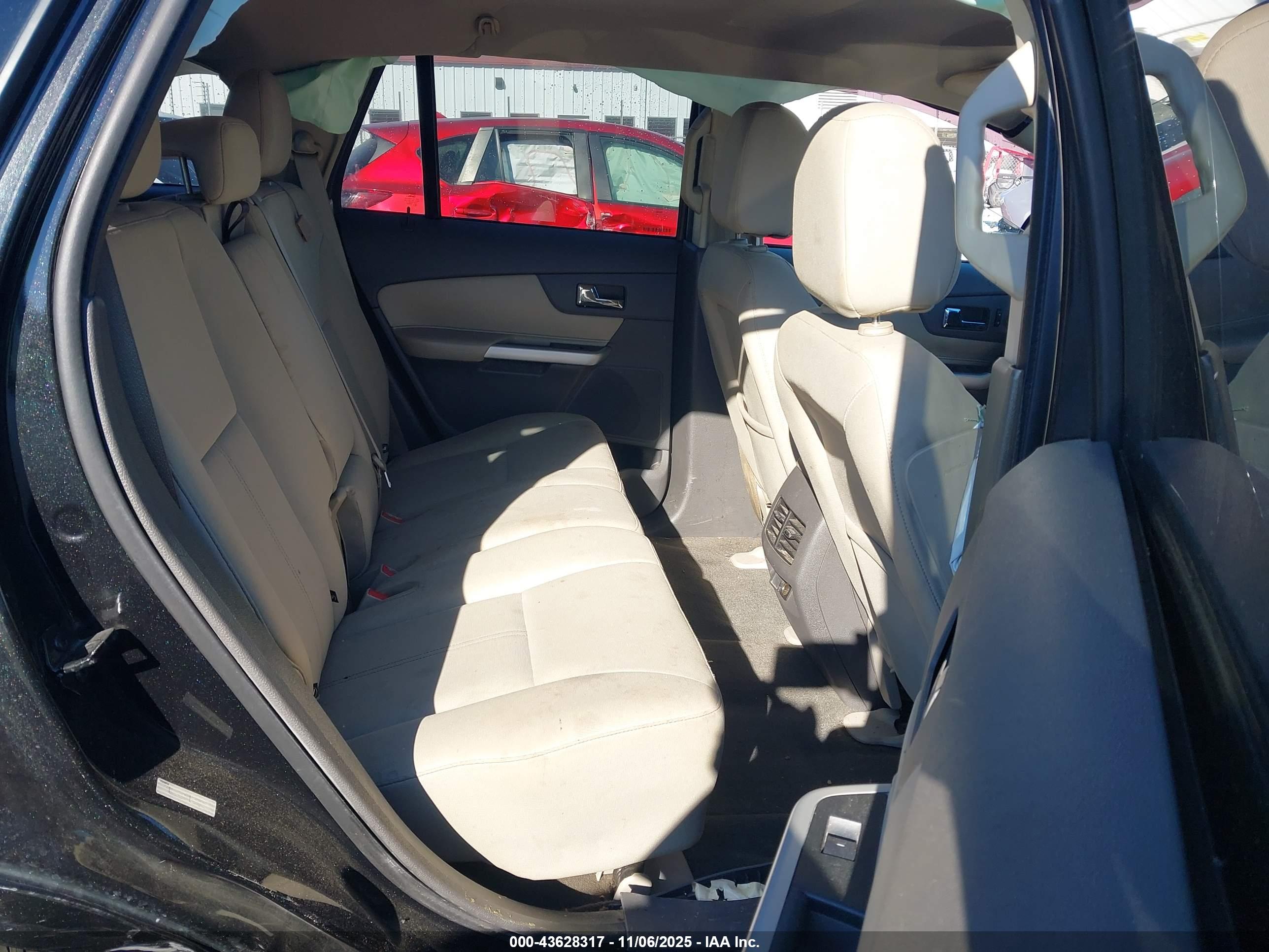 FORD EDGE image 8