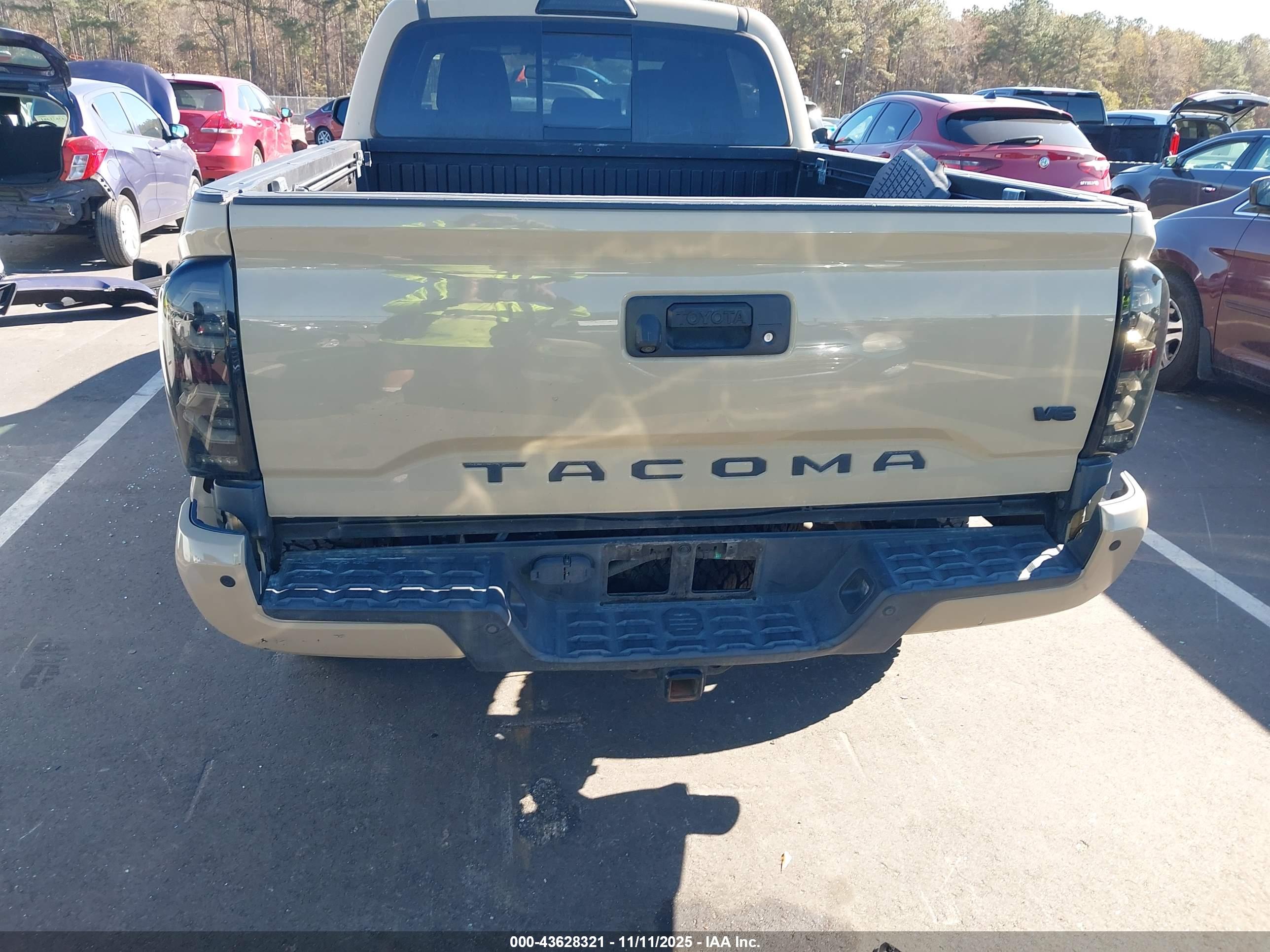 TOYOTA TACOMA image 6