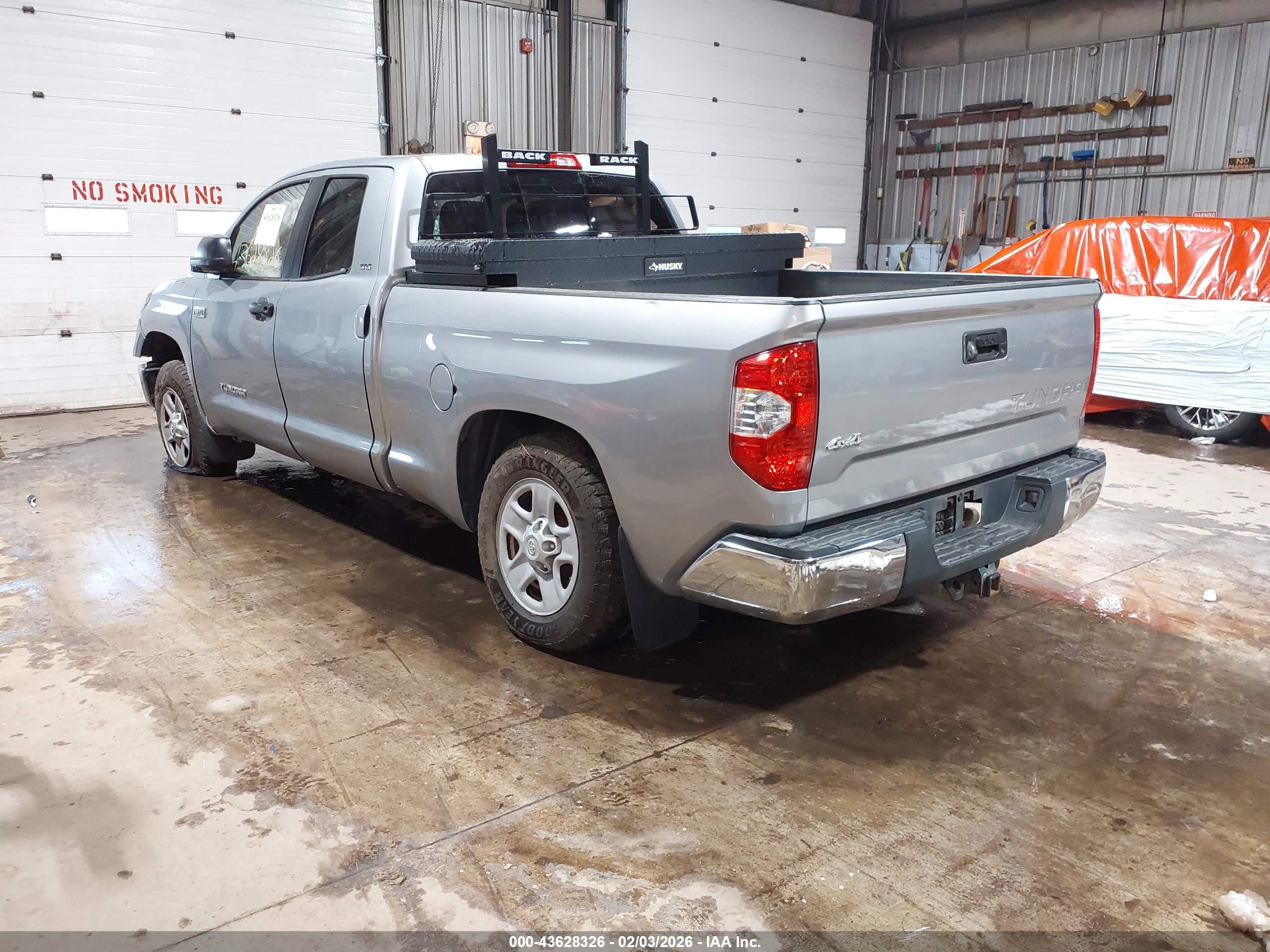 TOYOTA TUNDRA image 3