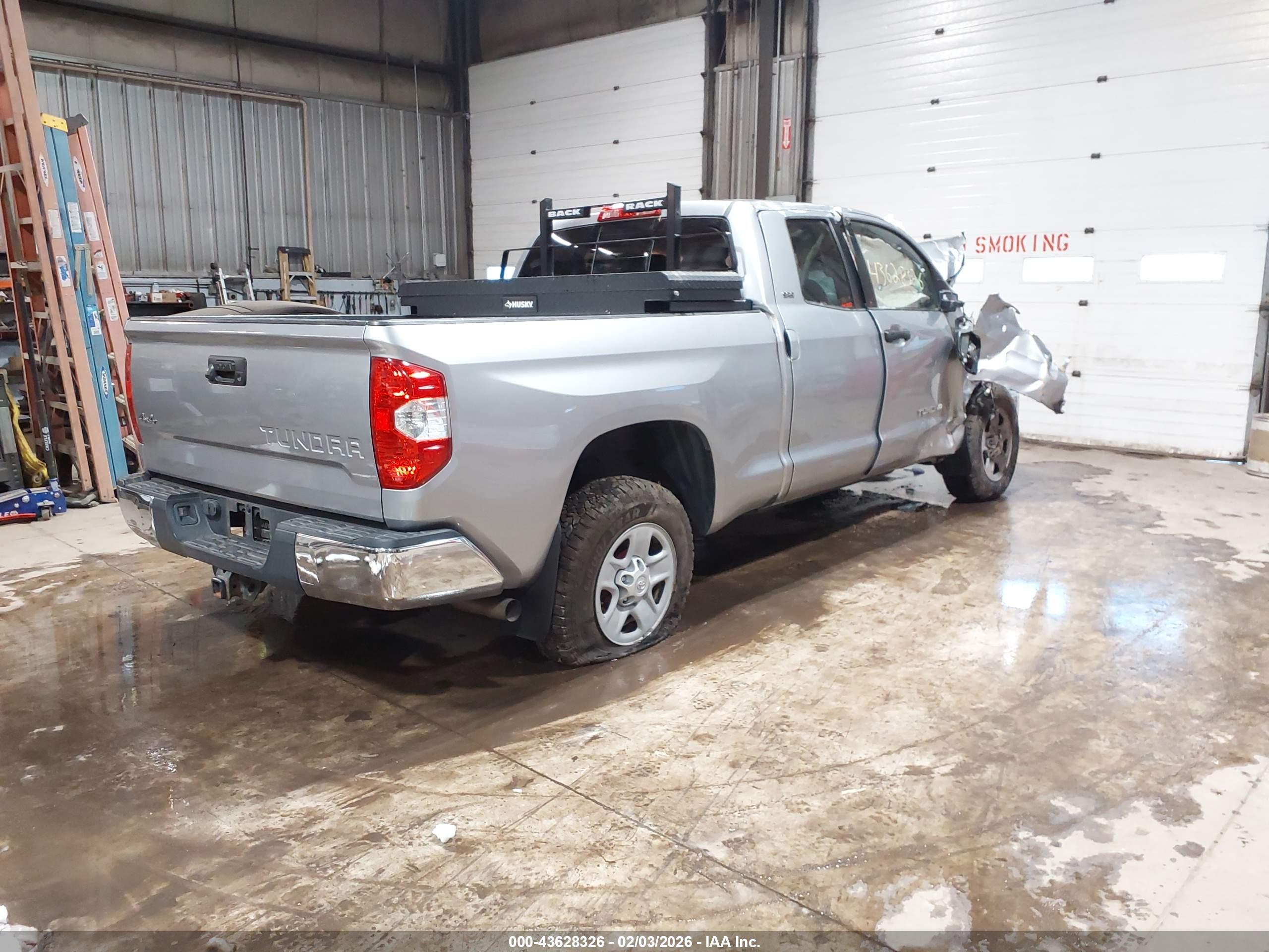 TOYOTA TUNDRA image 4