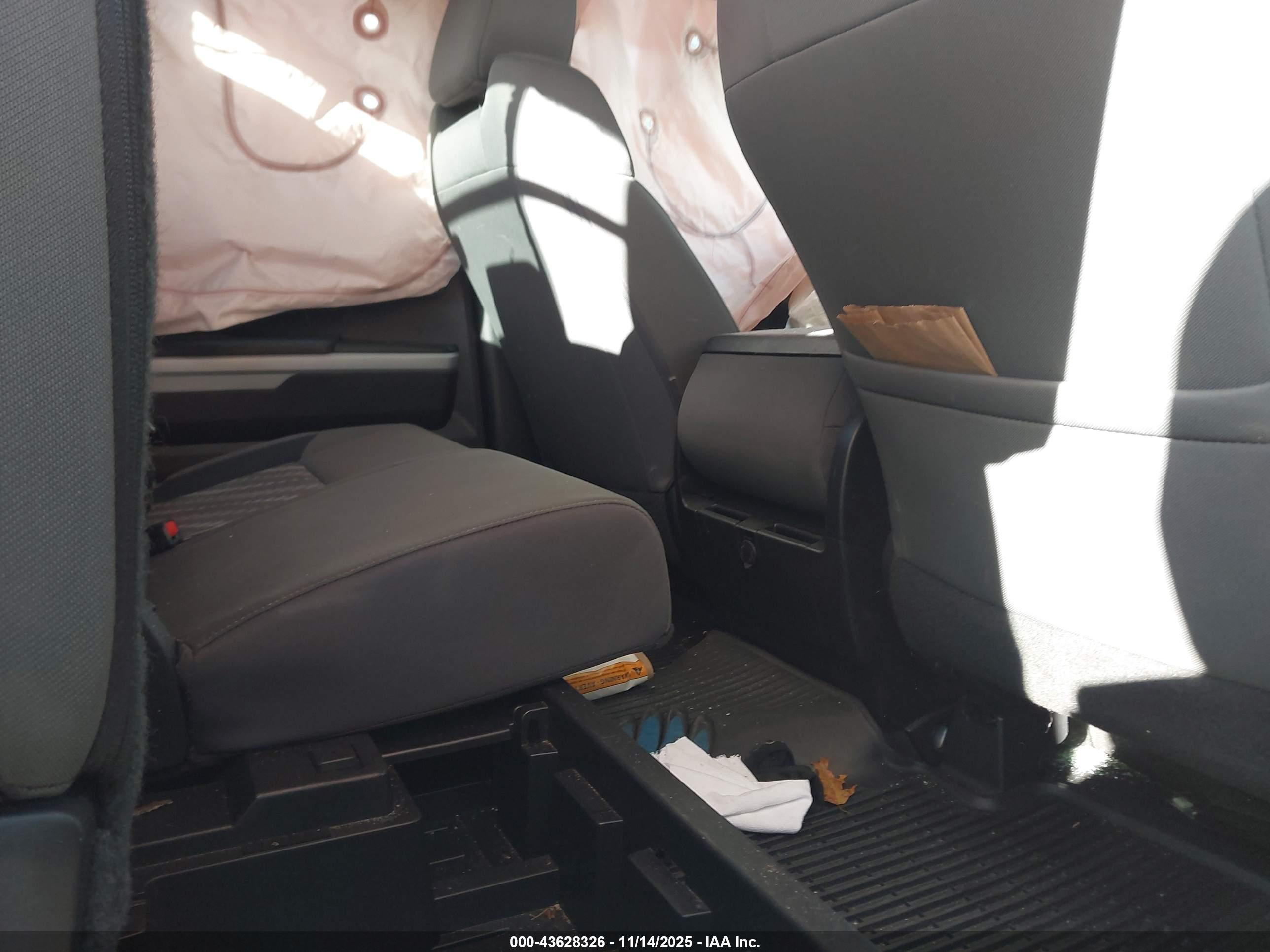 TOYOTA TUNDRA image 5