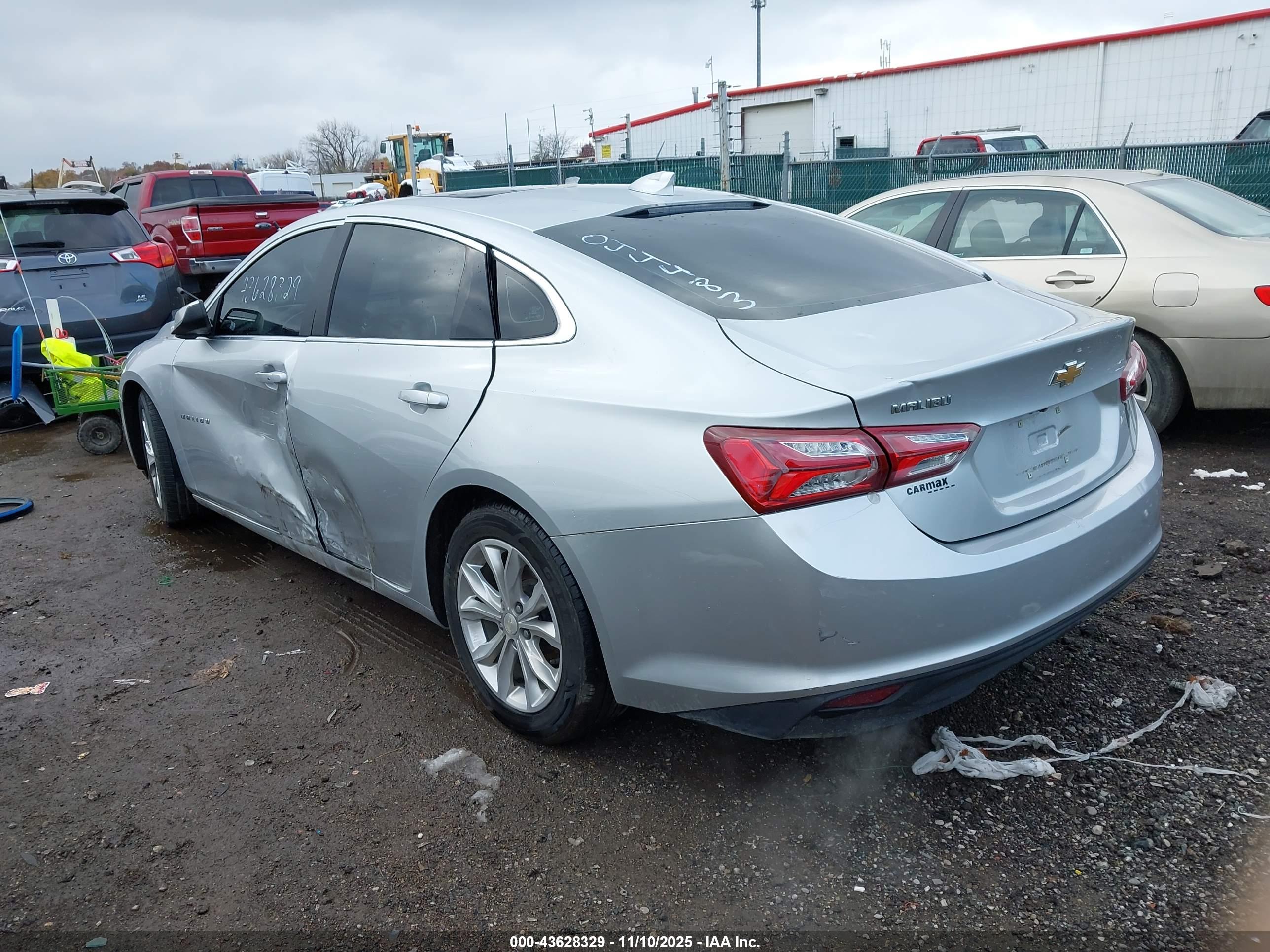 CHEVROLET MALIBU image 3