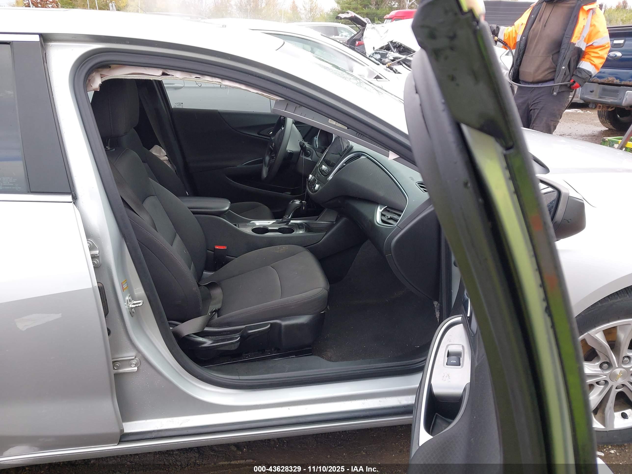 CHEVROLET MALIBU image 5