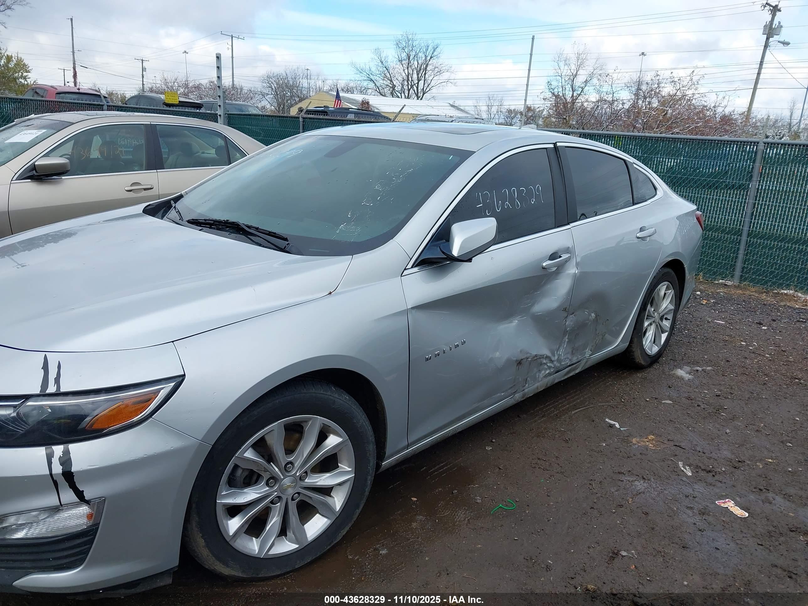 CHEVROLET MALIBU image 6