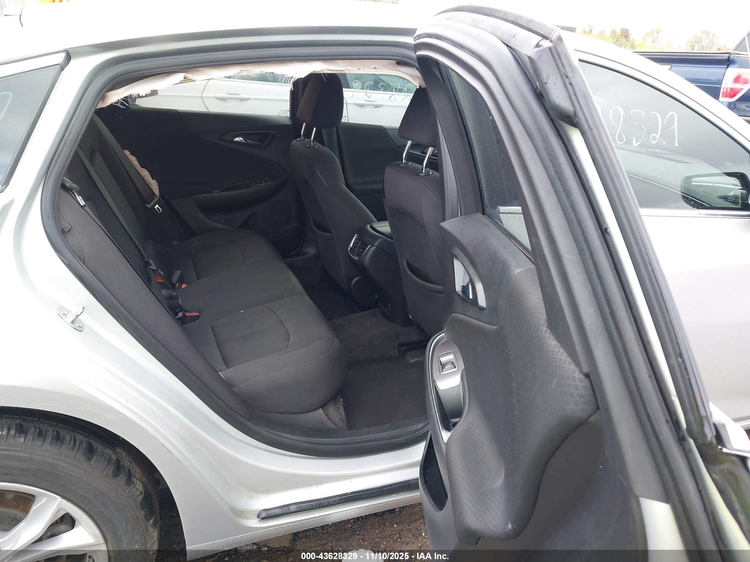 CHEVROLET MALIBU image 8