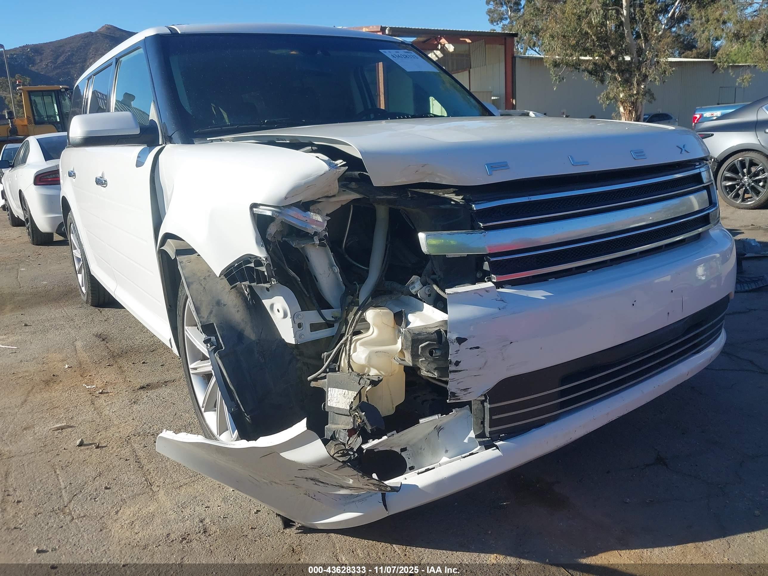 FORD FLEX image 6