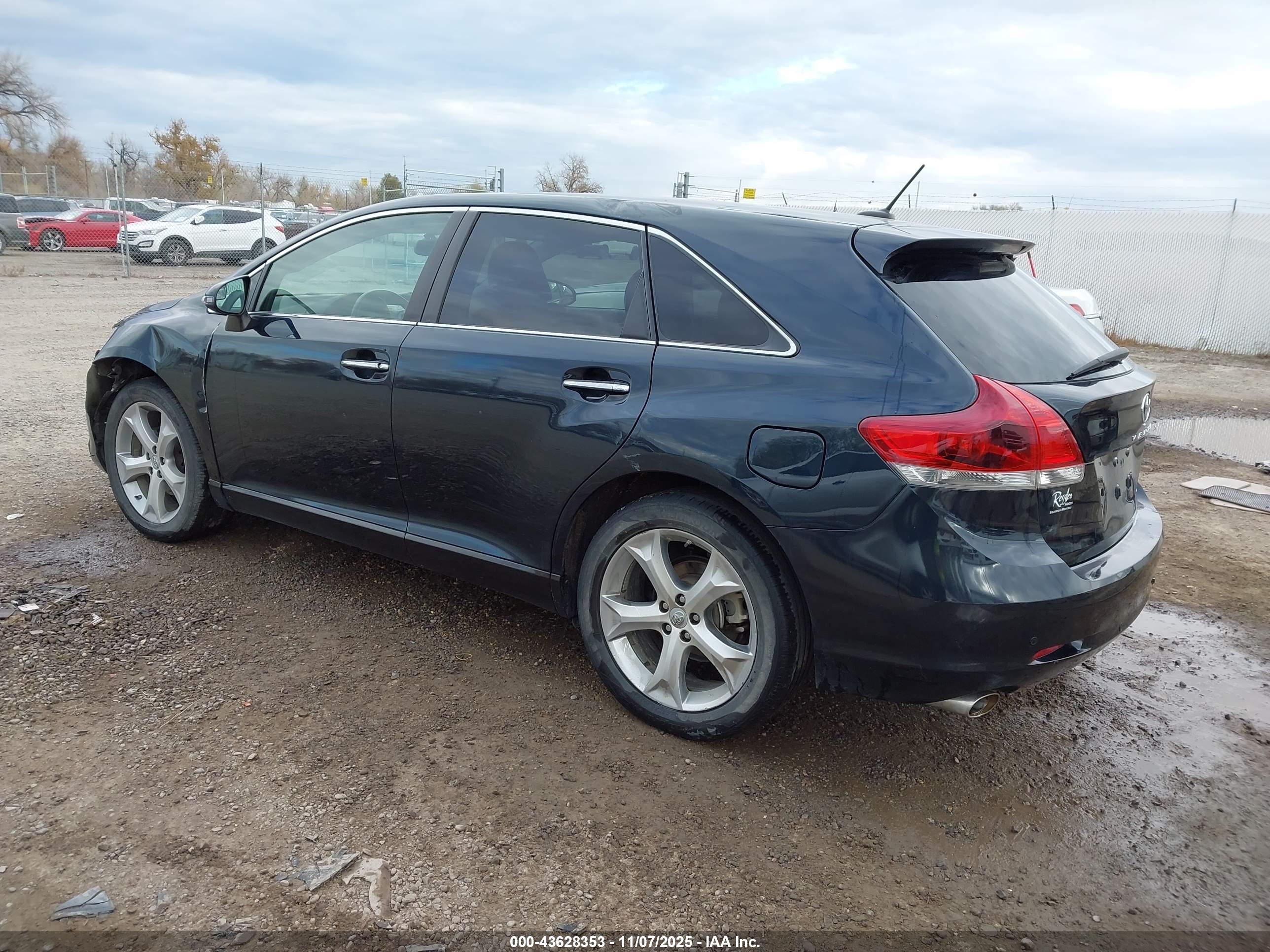 TOYOTA VENZA image 3
