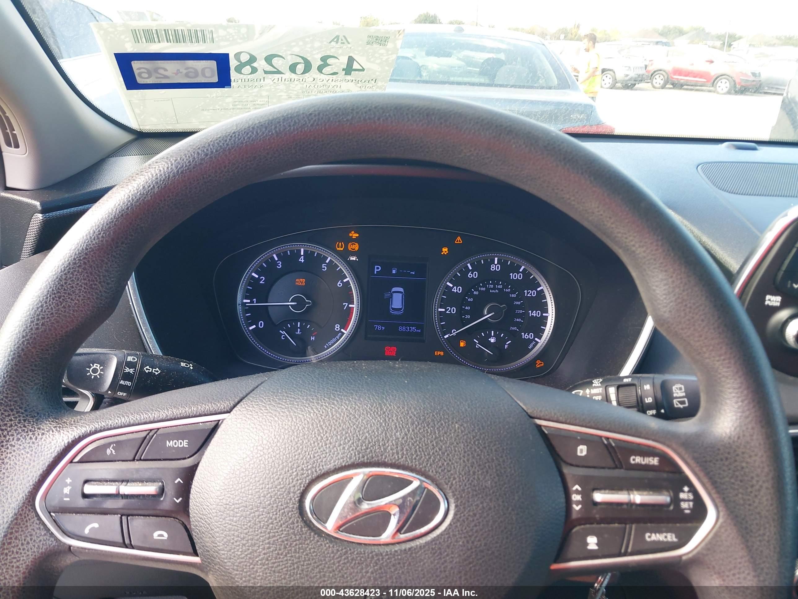 HYUNDAI SANTA image 7