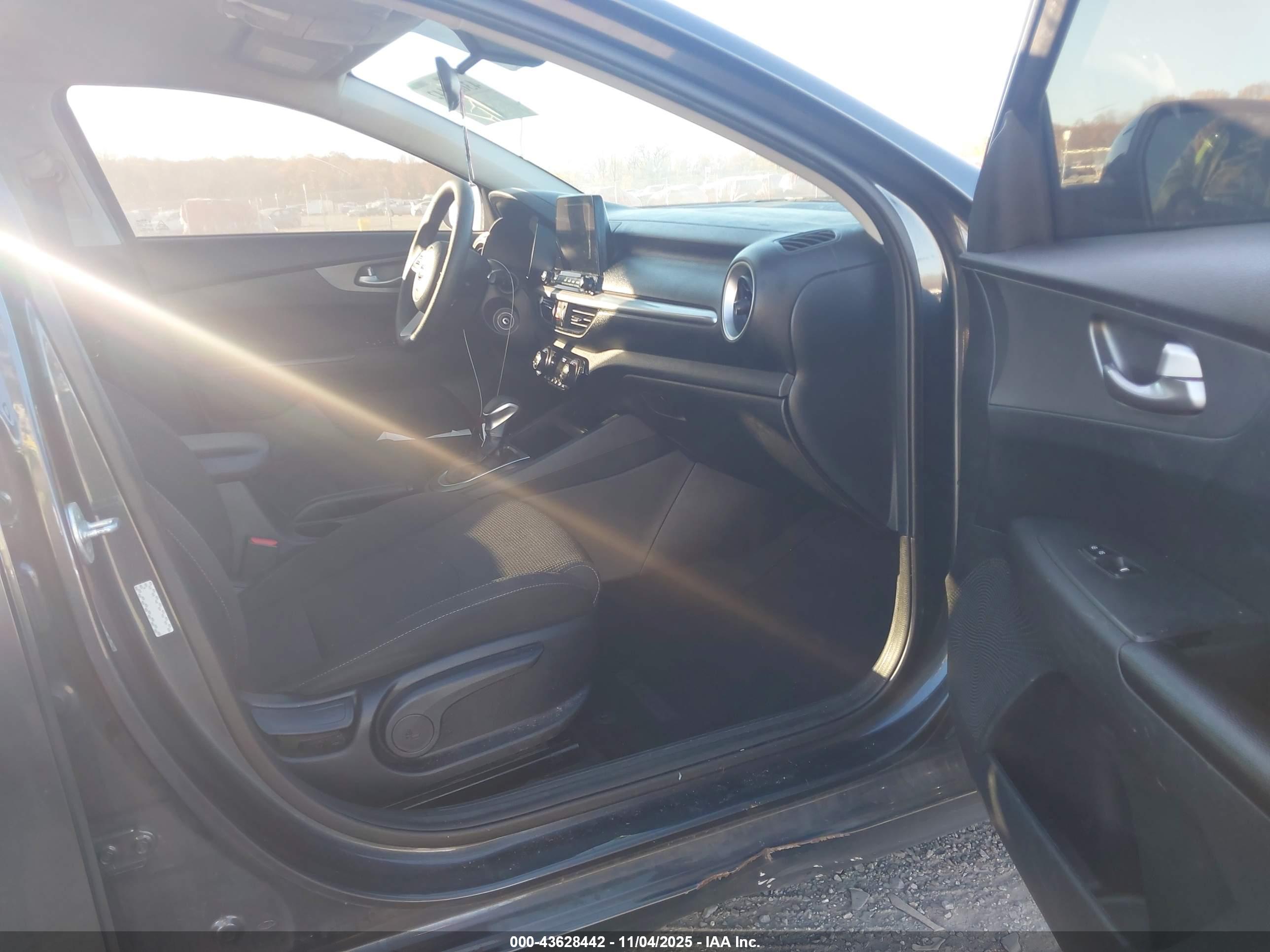 KIA FORTE image 5