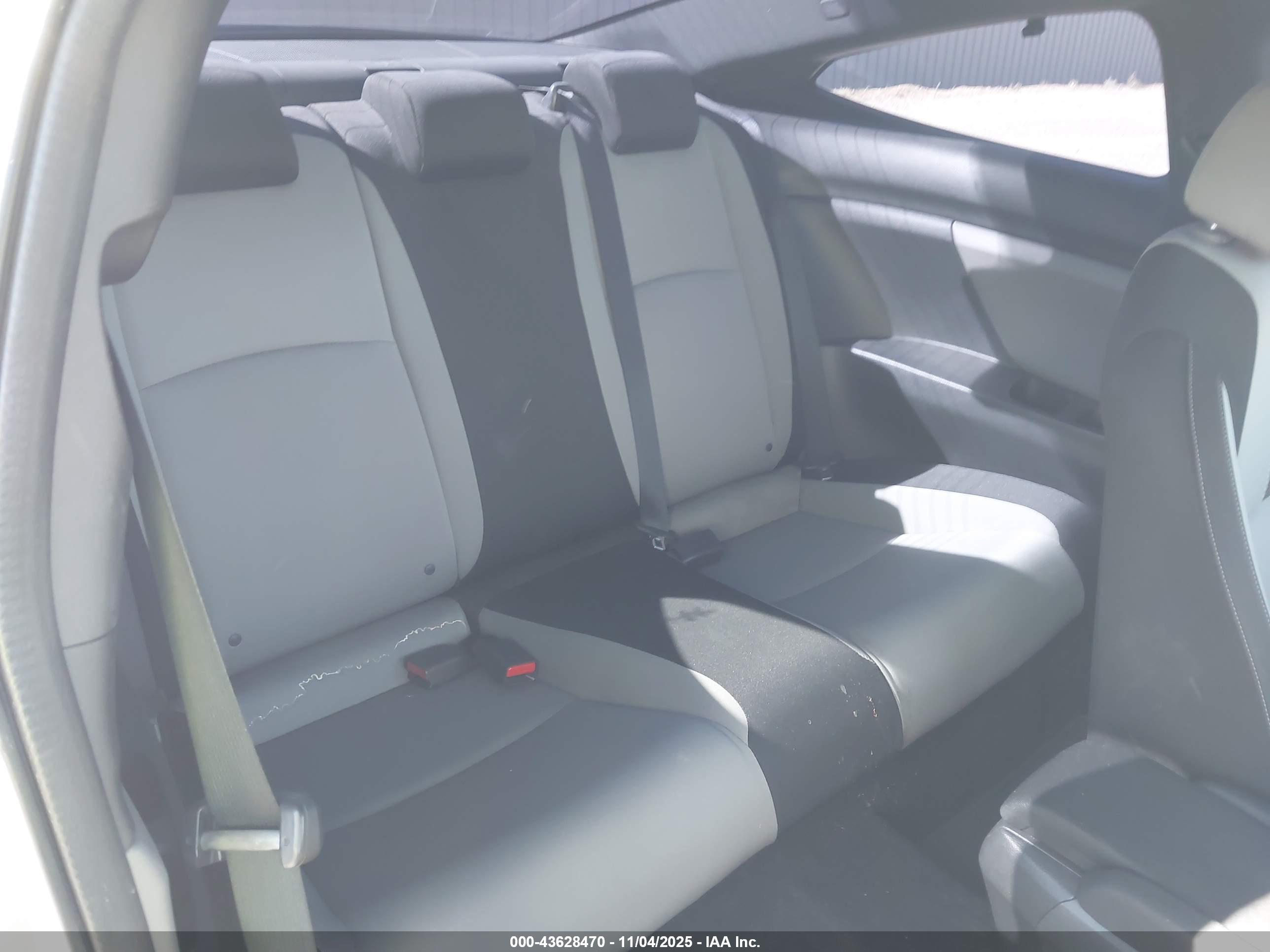 HONDA CIVIC image 8