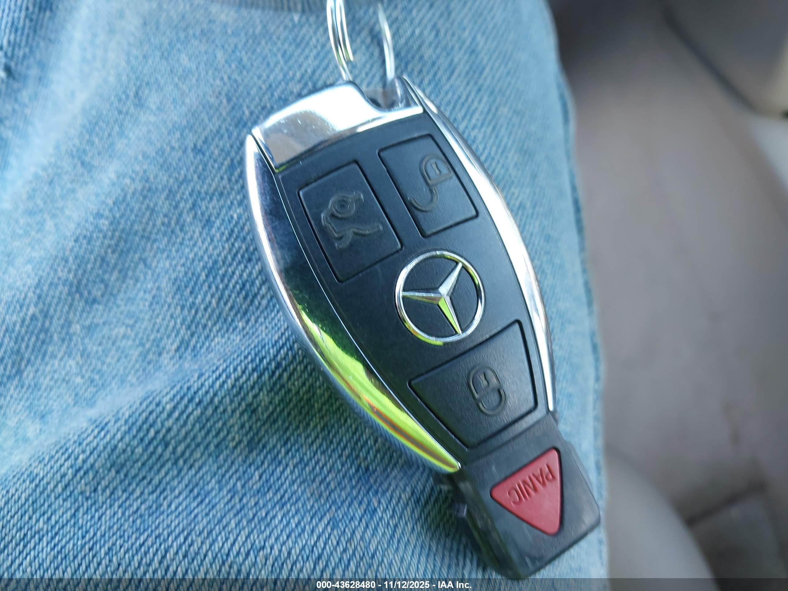 MERCEDES-BENZ C image 11