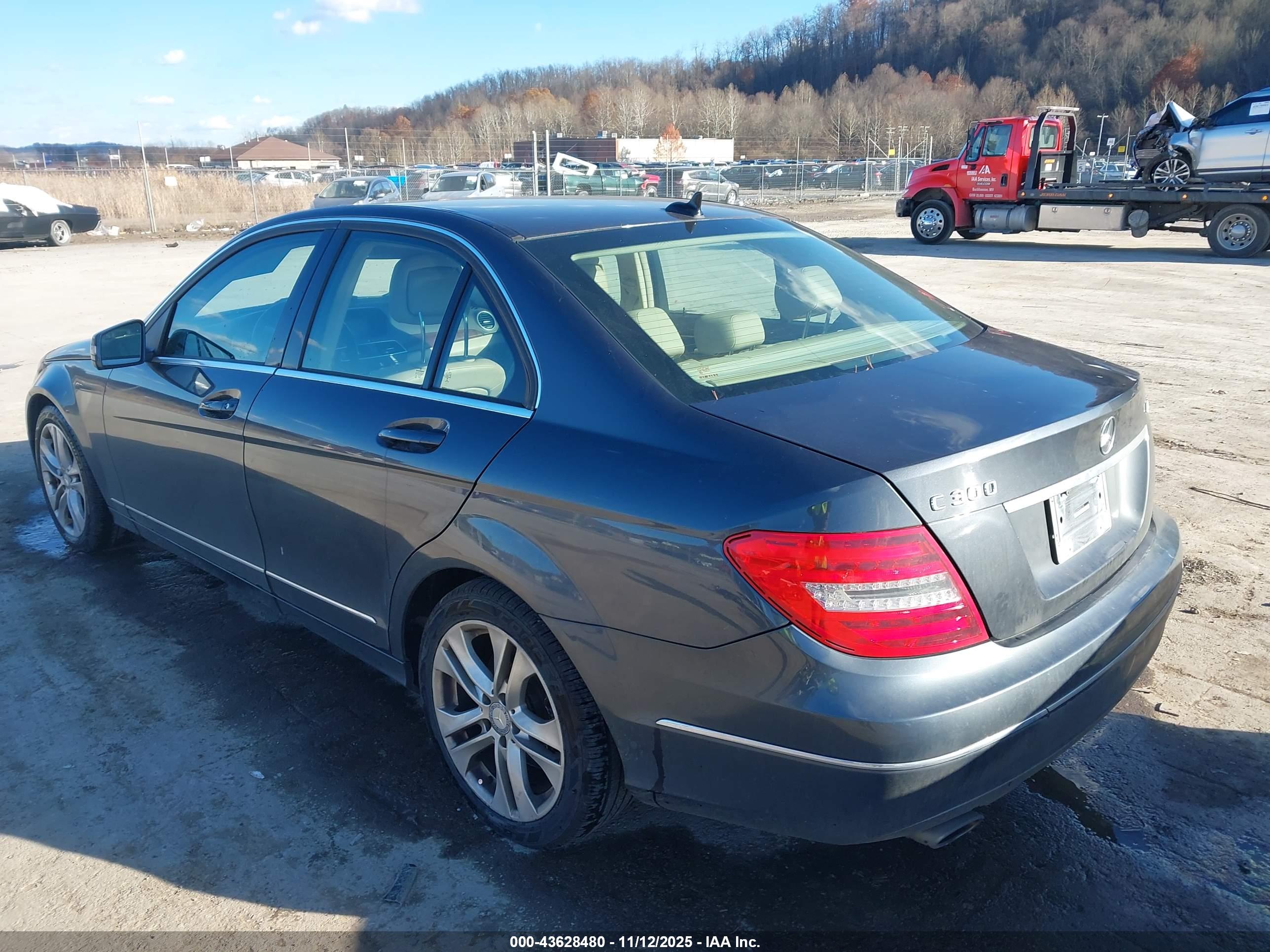 MERCEDES-BENZ C image 3