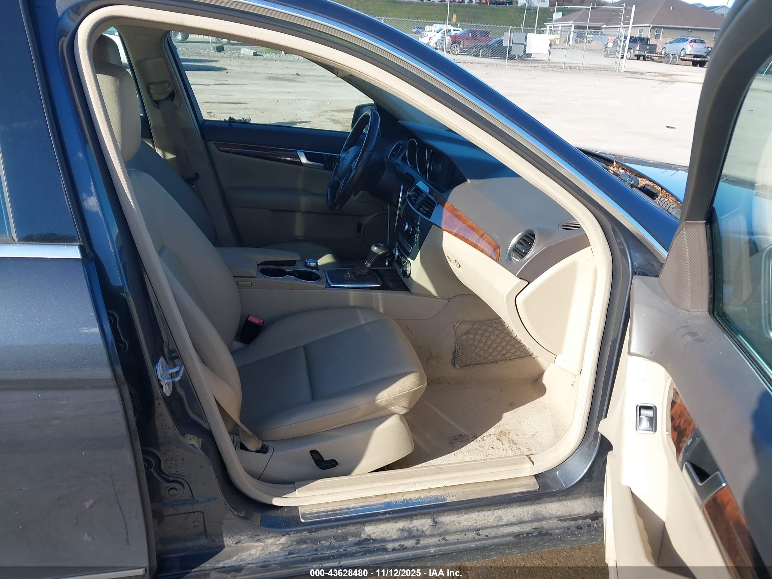 MERCEDES-BENZ C image 5