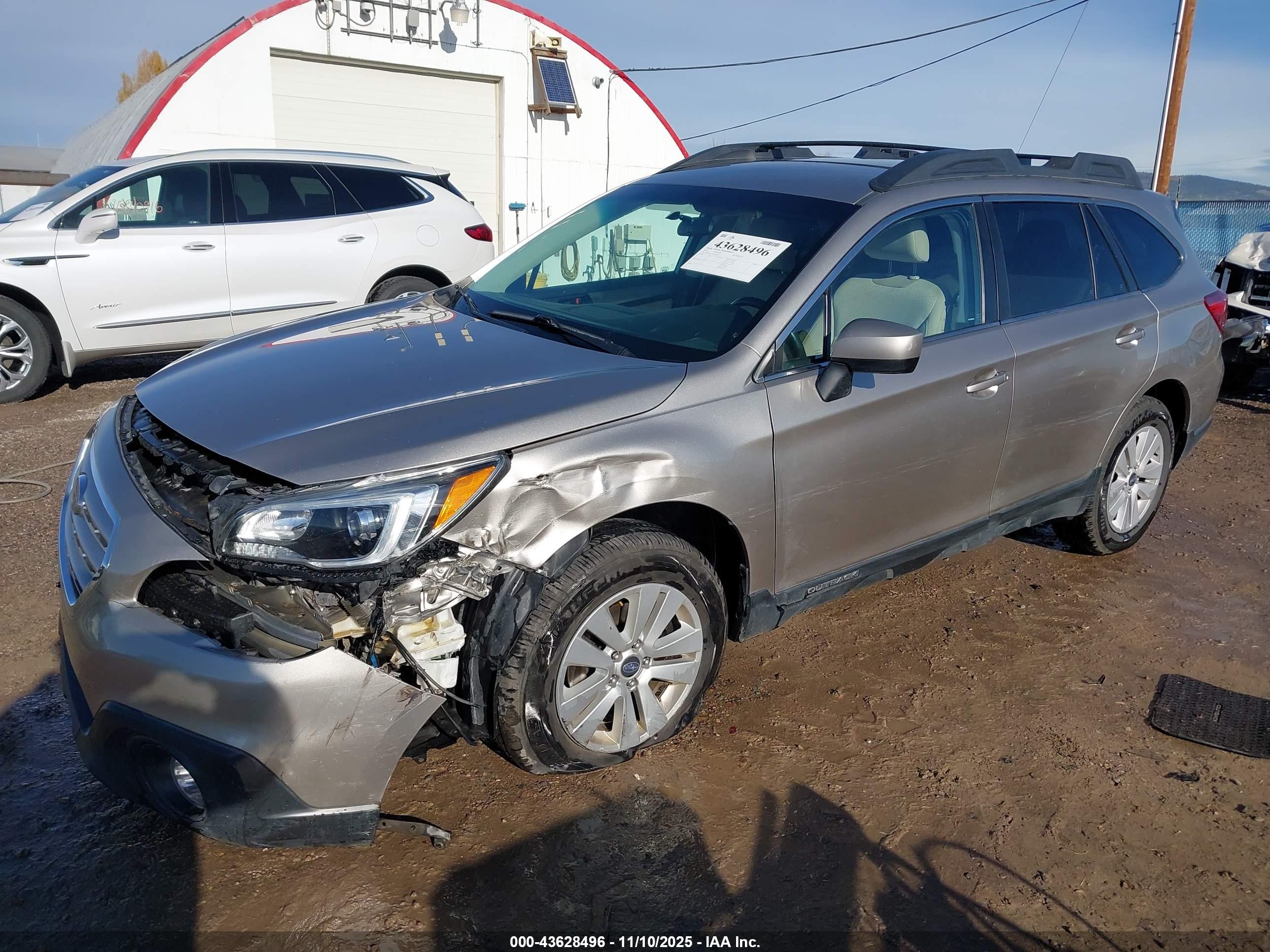 SUBARU OUTBACK image 2