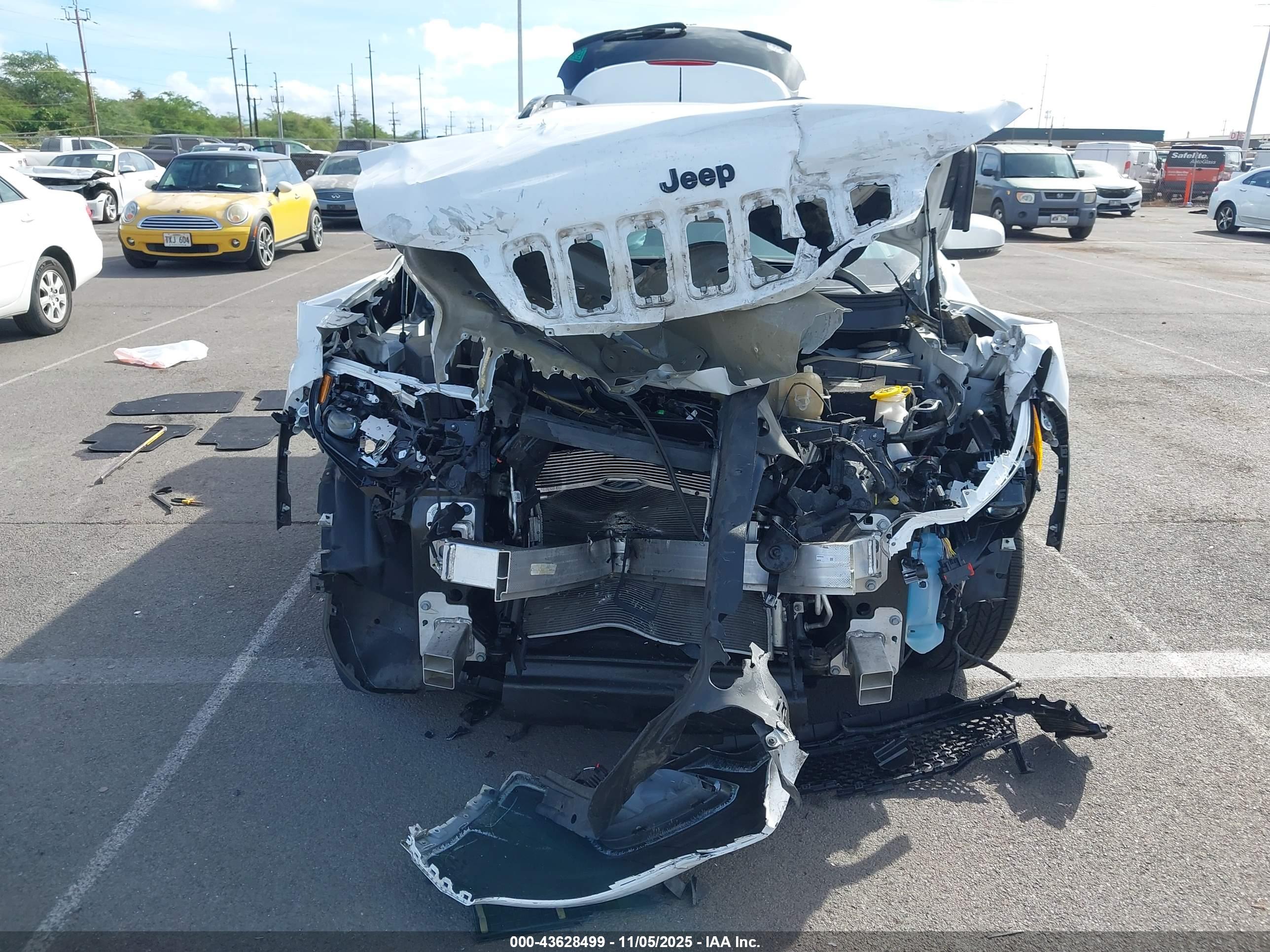 JEEP CHEROKEE image 6