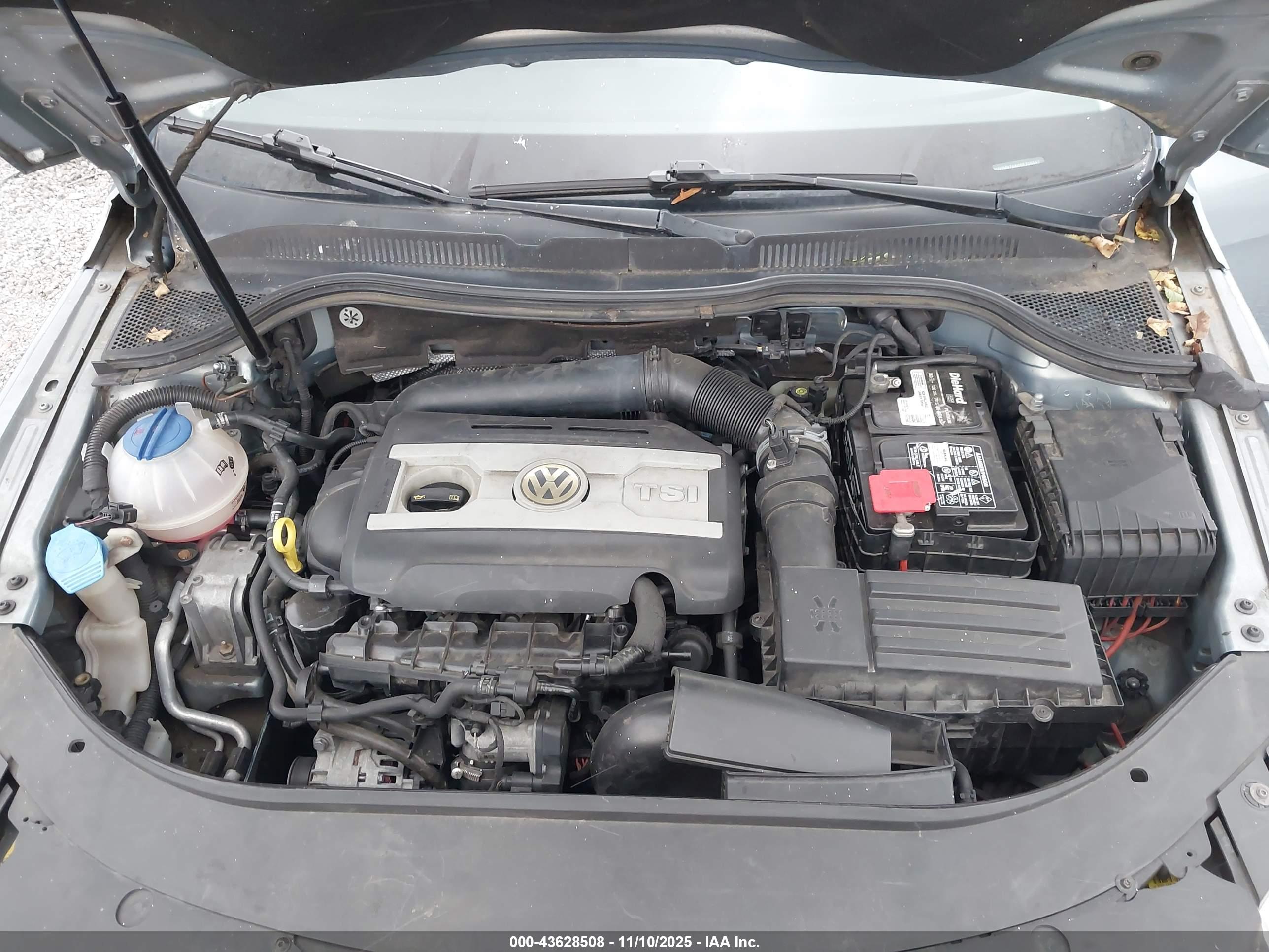 VOLKSWAGEN CC image 10