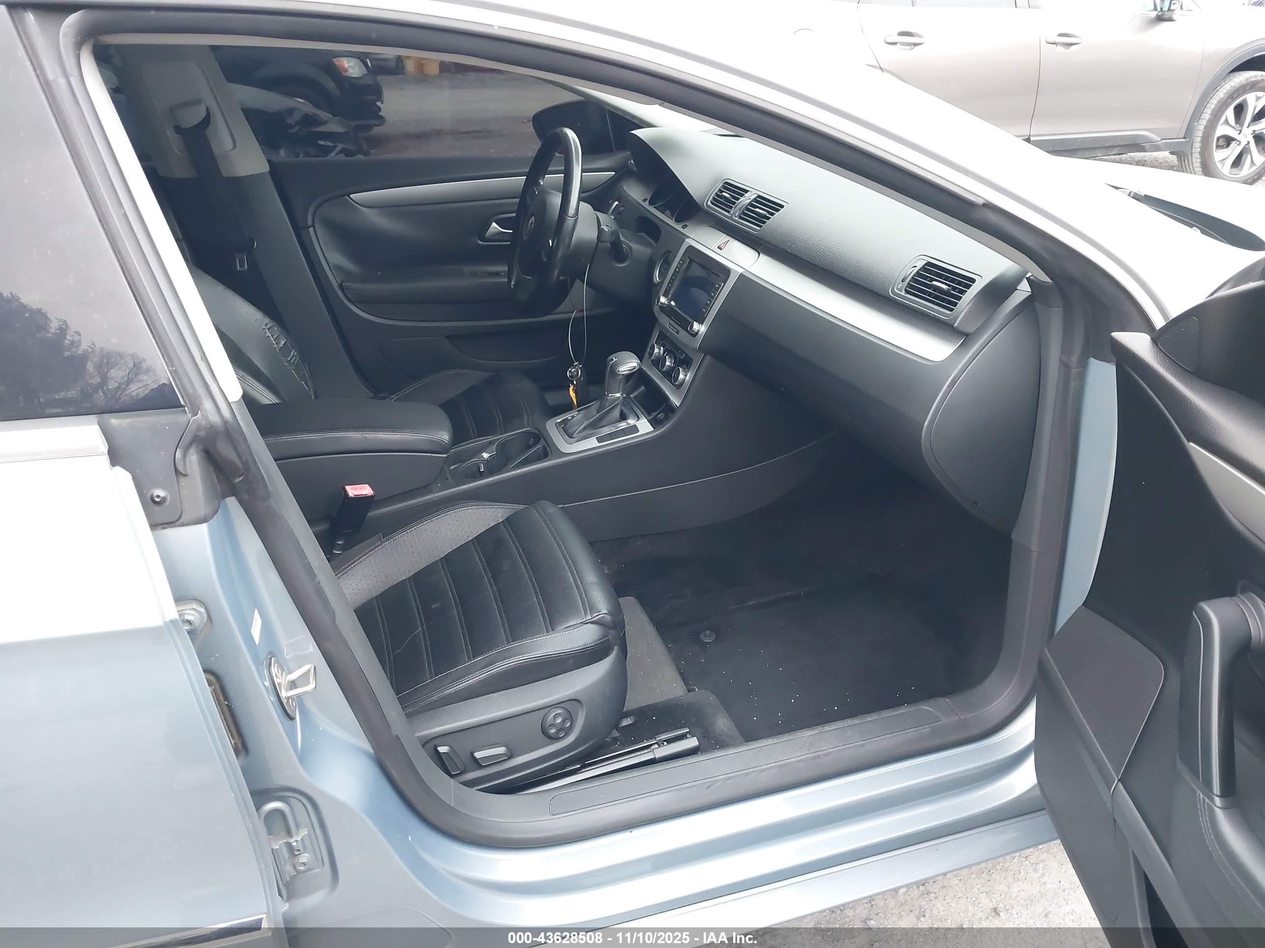 VOLKSWAGEN CC image 5