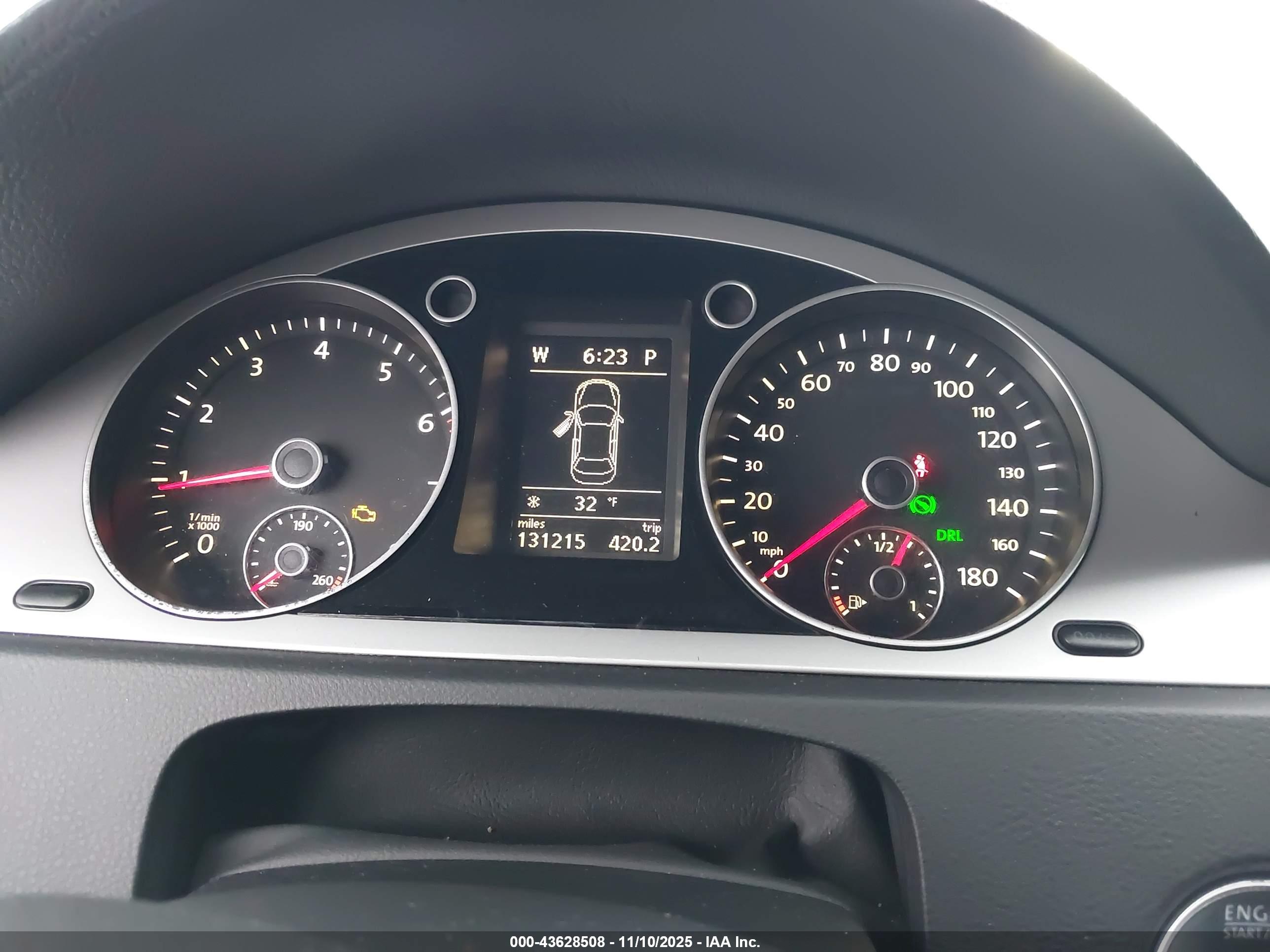 VOLKSWAGEN CC image 7