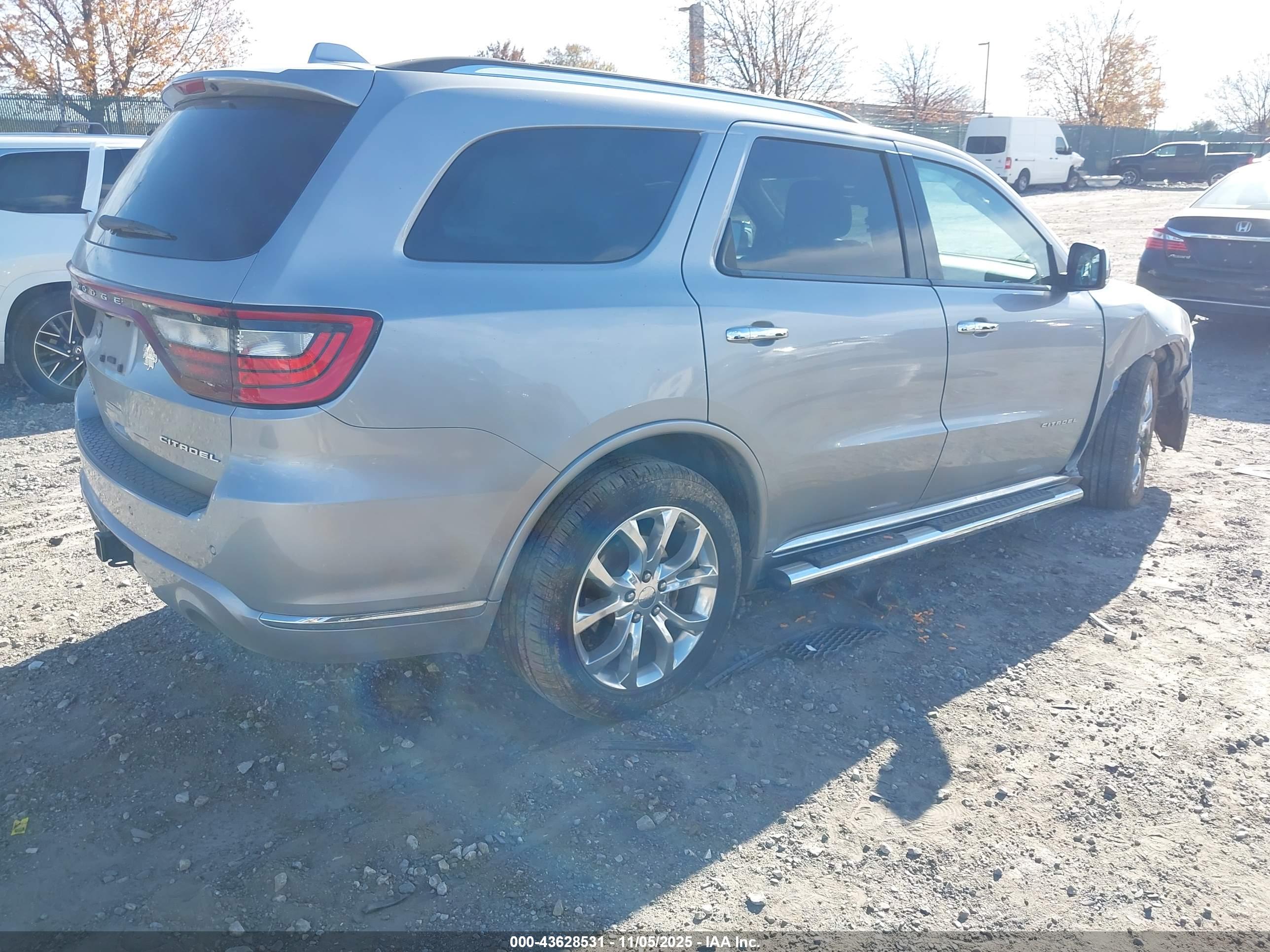 DODGE DURANGO image 4