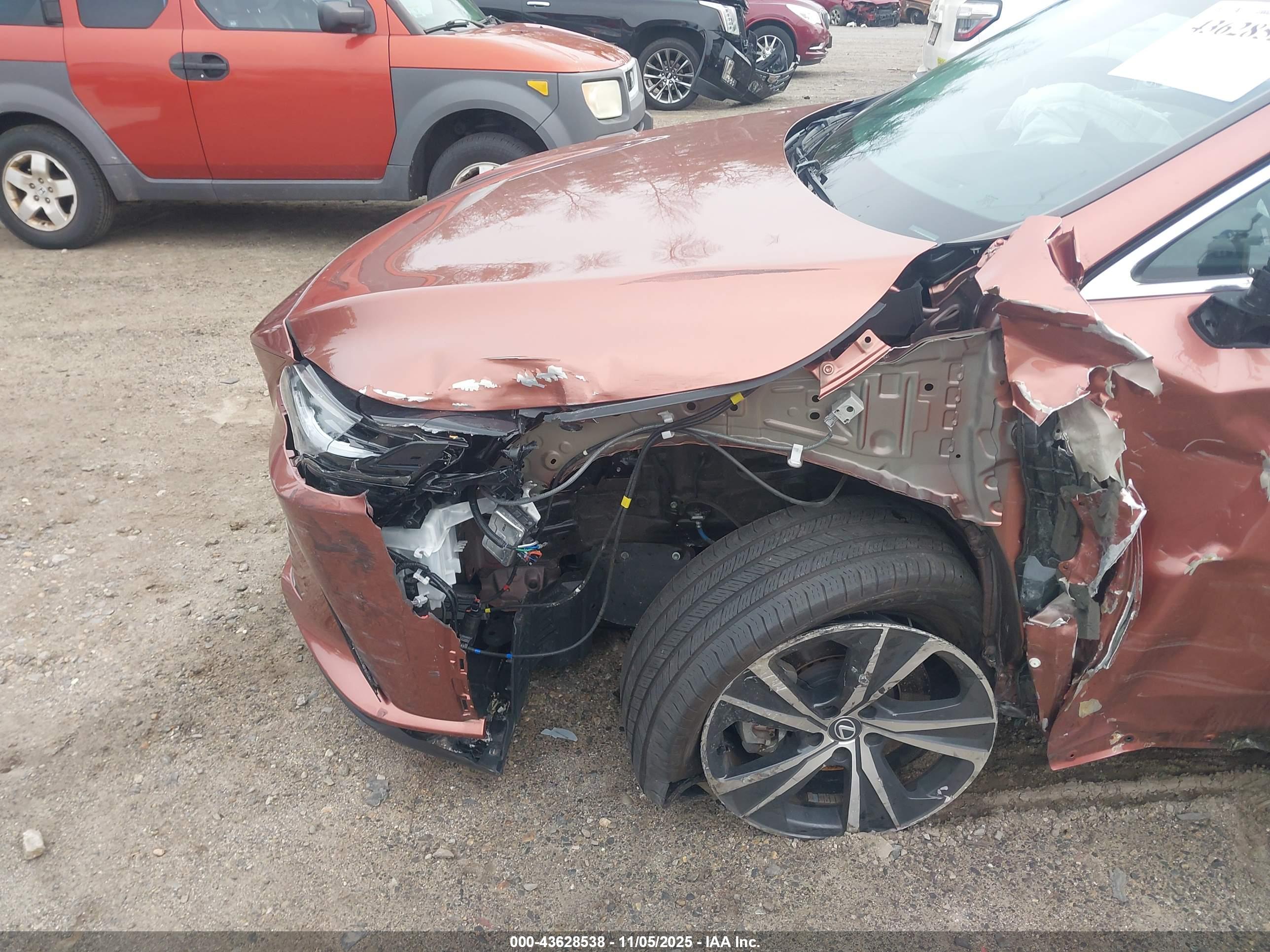 LEXUS RX image 6