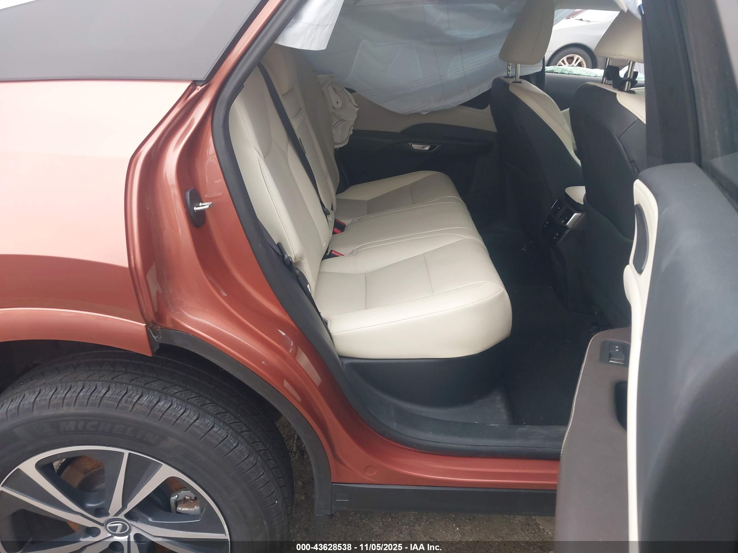 LEXUS RX image 8