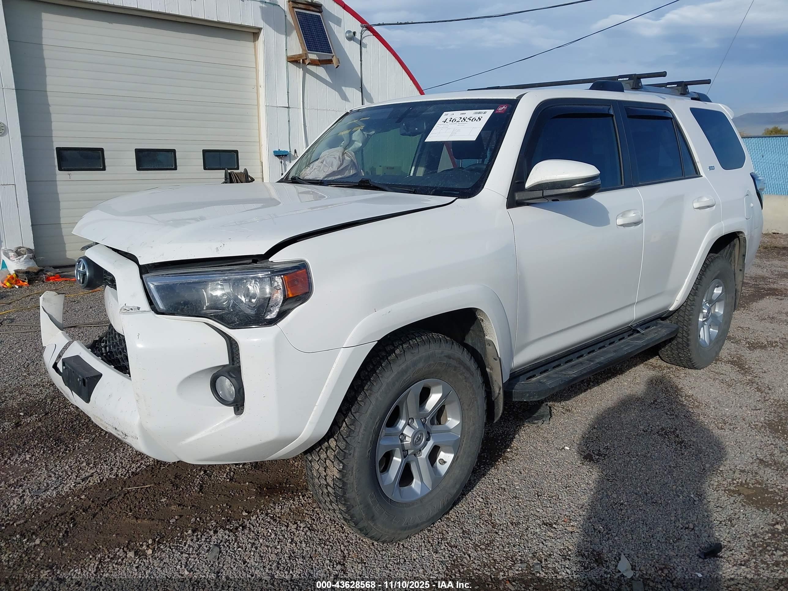 TOYOTA 4RUNNER image 2