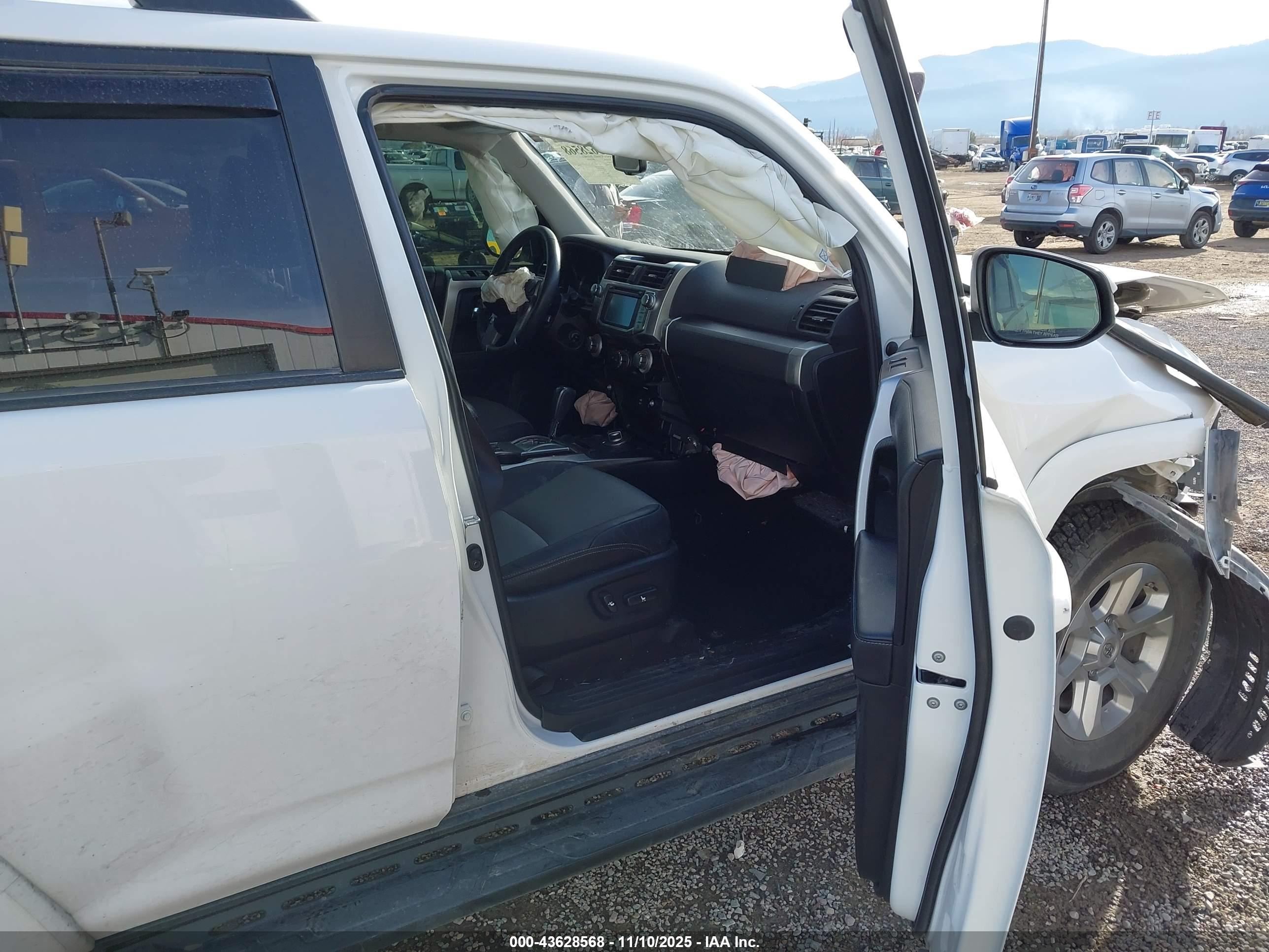 TOYOTA 4RUNNER image 5